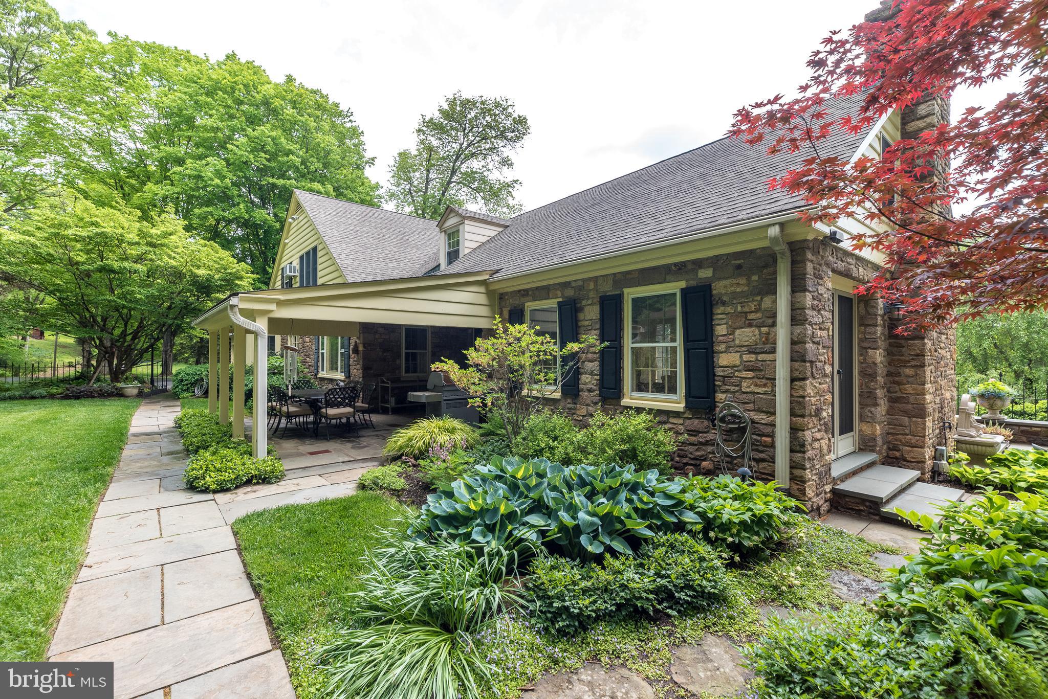 SPRING VALLEY - Land