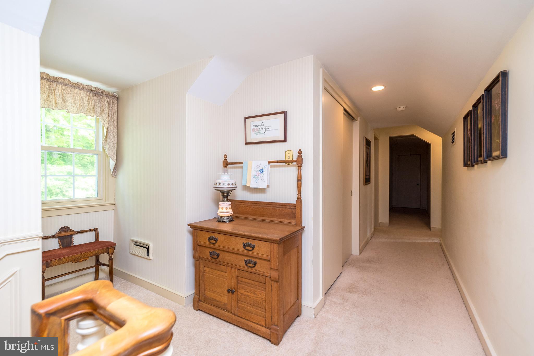 SPRING VALLEY - Land