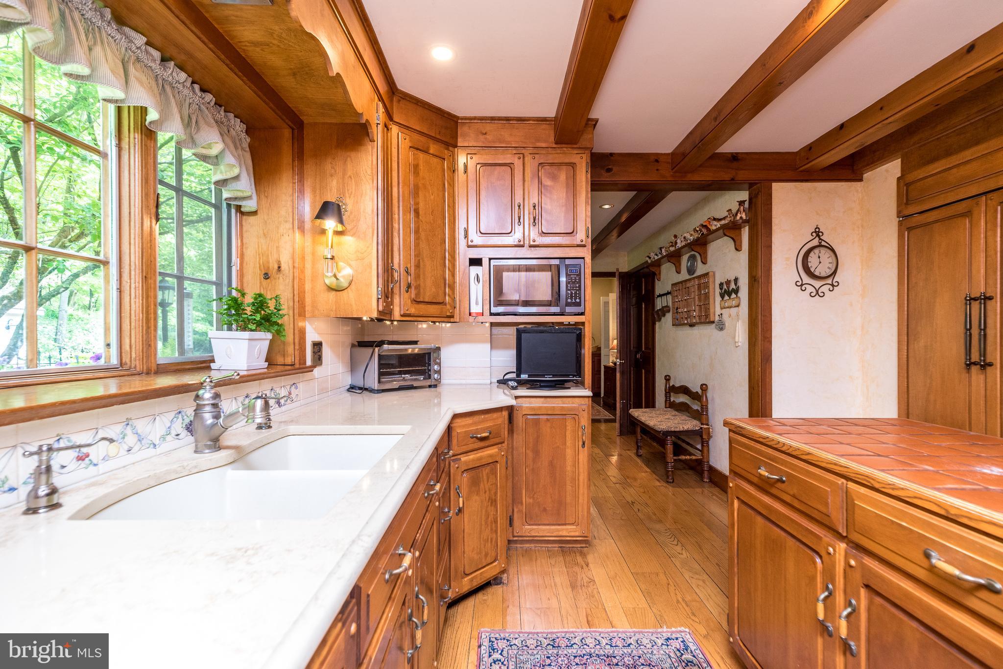 SPRING VALLEY - Land