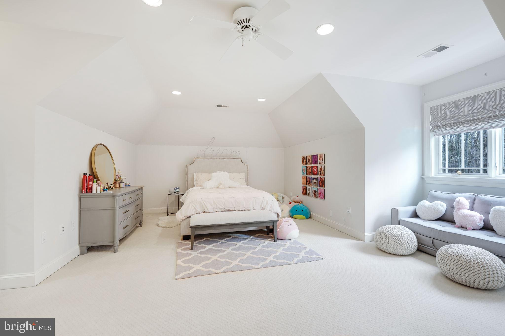 HIDDEN SPRINGS - Residential