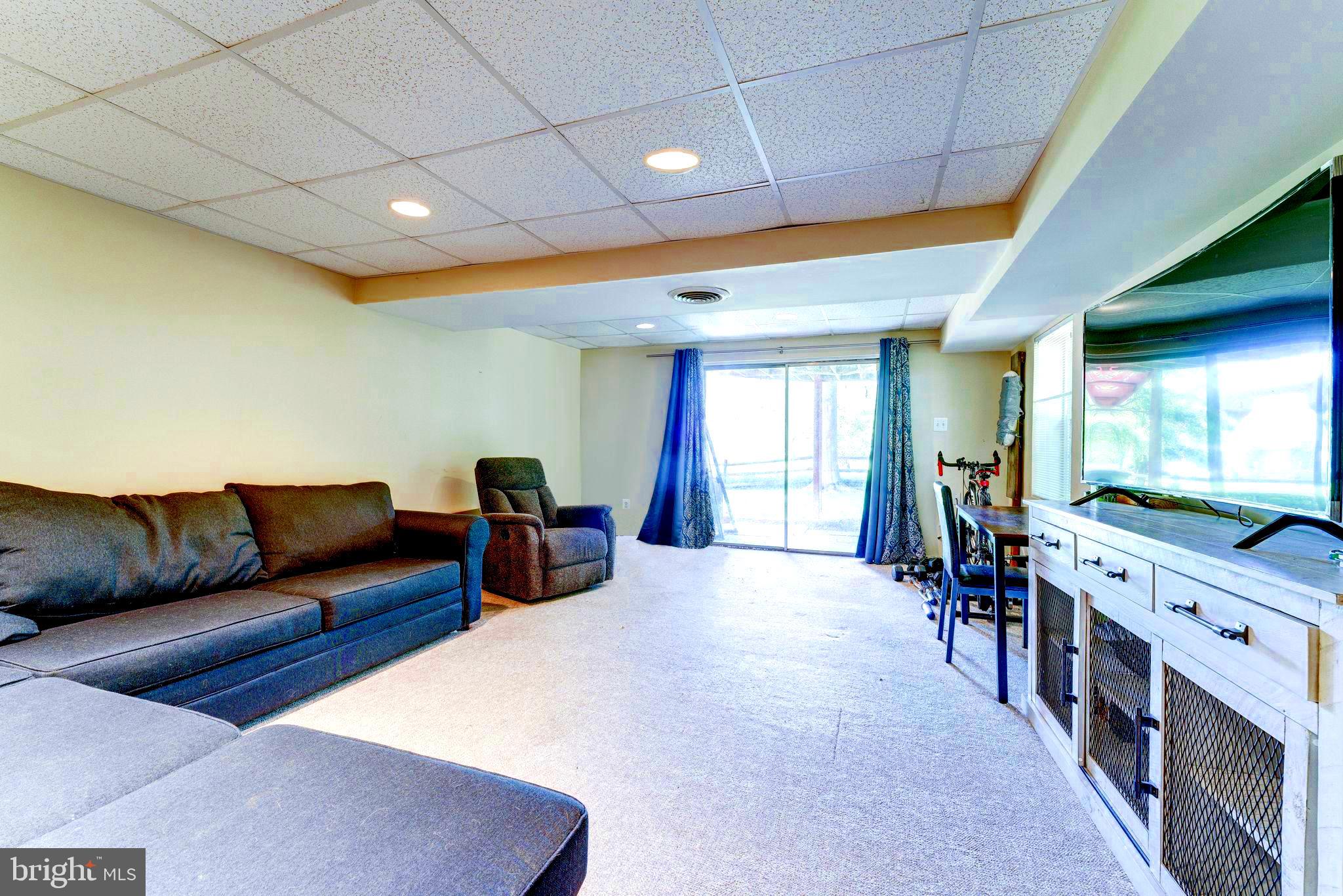 HERITAGE FARM - Residential Lease