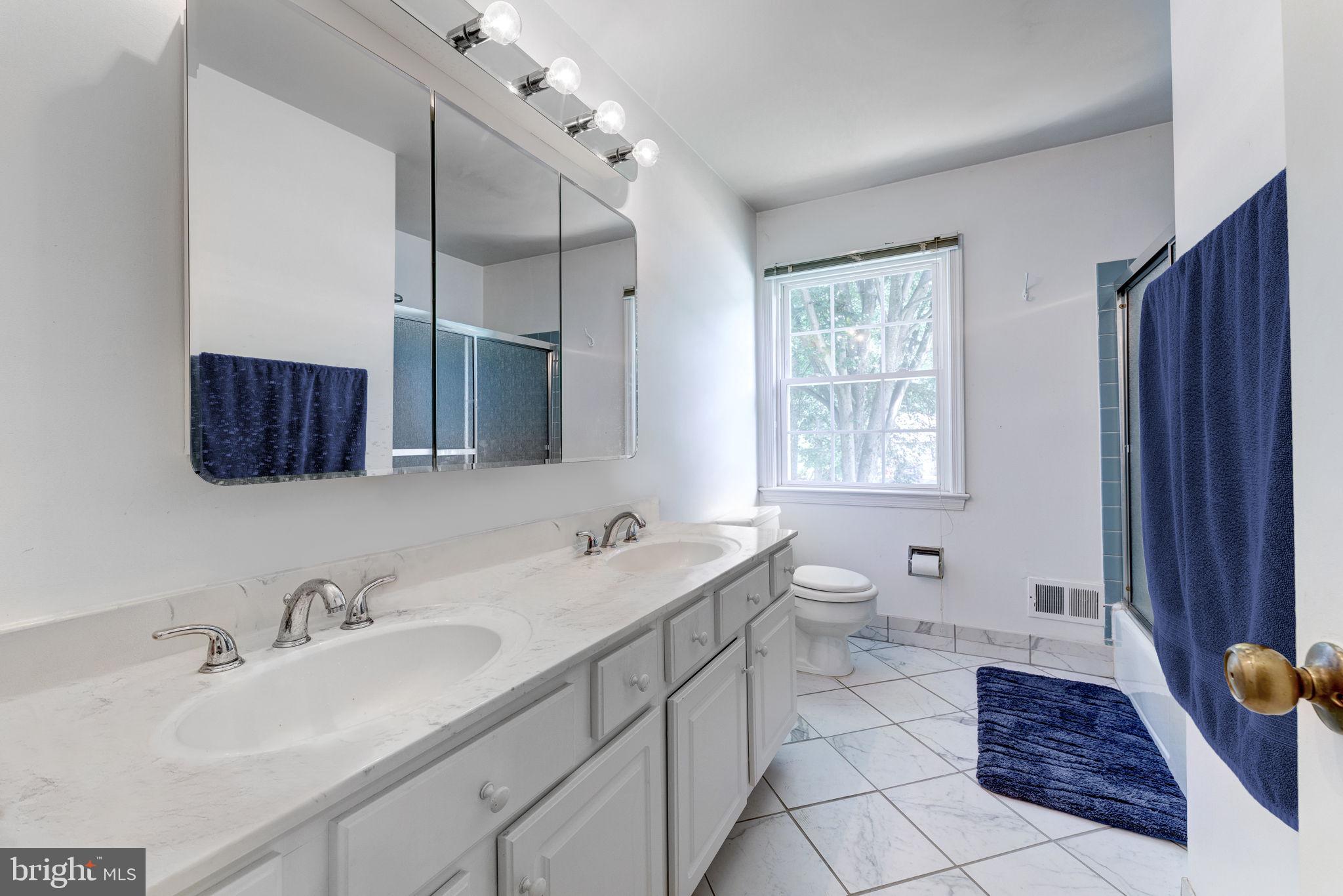 HERITAGE FARM - Residential Lease