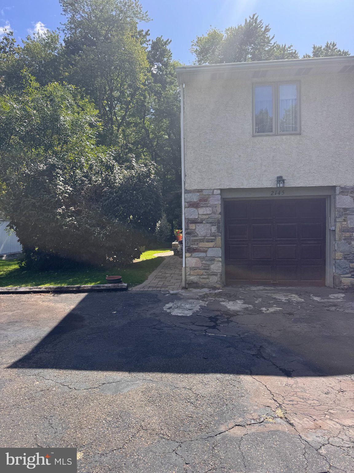 2145 EDGE HILL ROAD