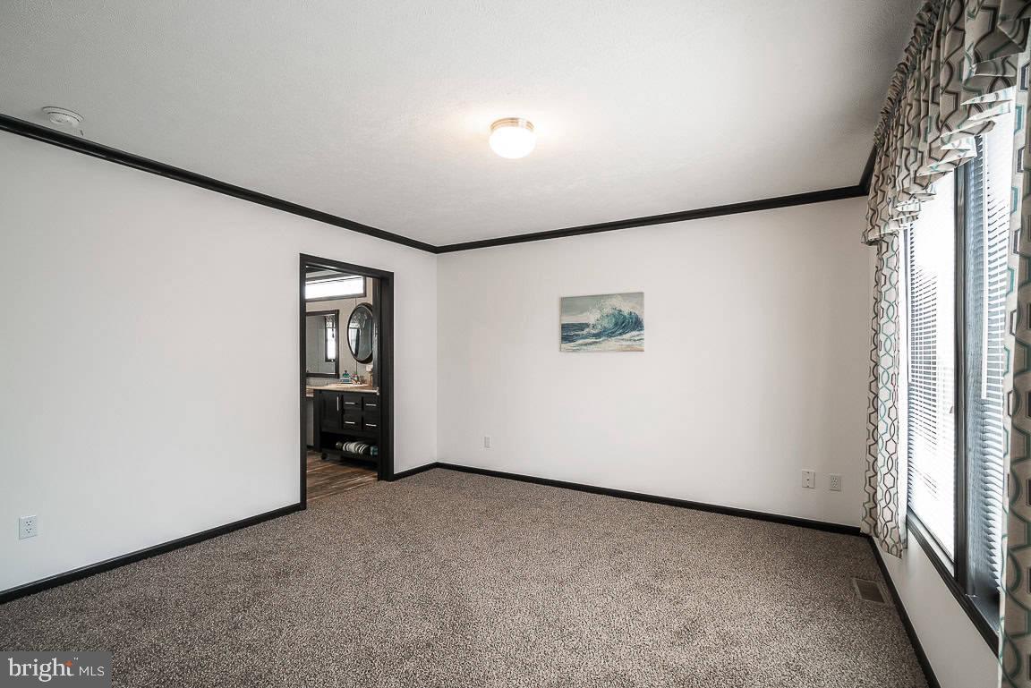 FOUR WAY MANOR - Residential