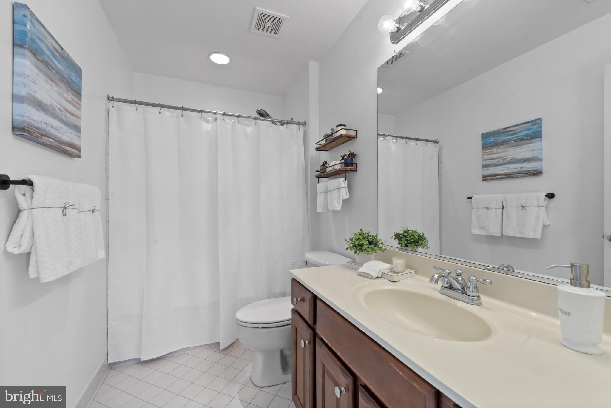 ADMIRALS VIEW - Residential