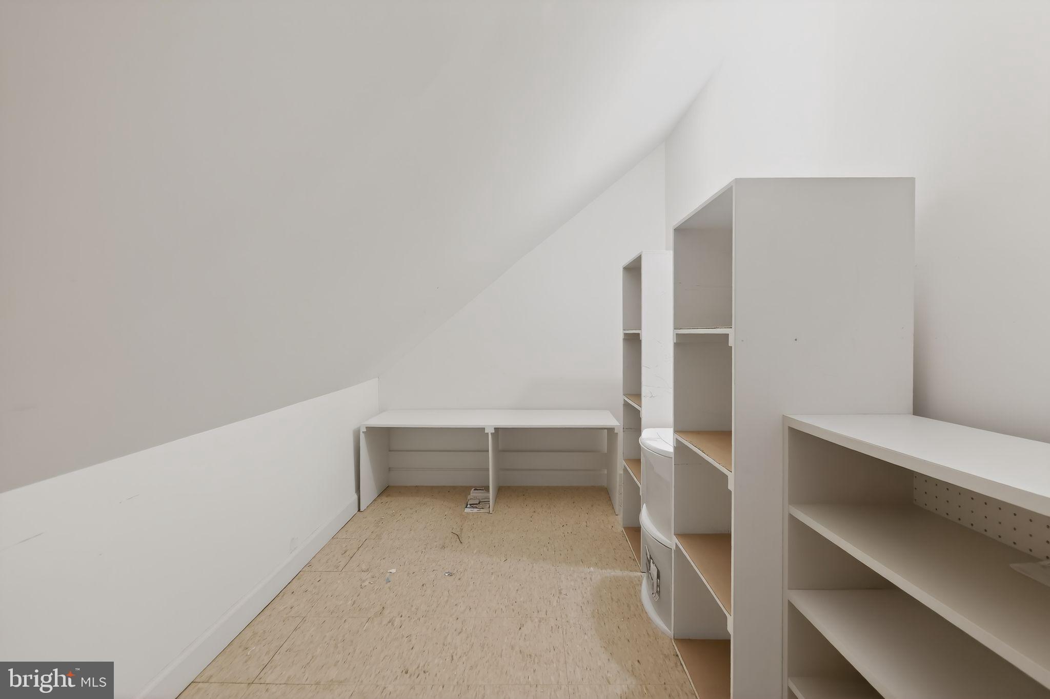 WORMANS MILL - Residential