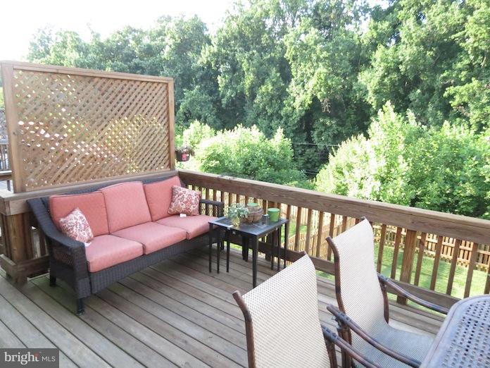 TWIN ARCH CROSSING - Residential Lease