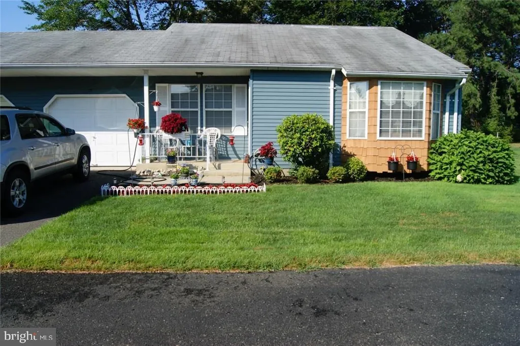 13 Ardsley Ave Unit C, Manchester Township, NJ 08759