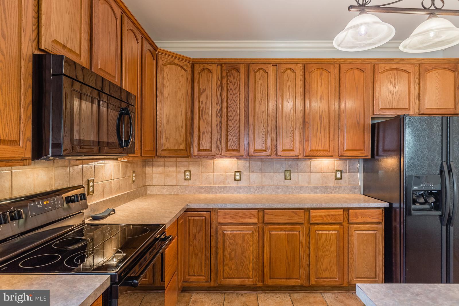 FOUR SEASONS - Residential