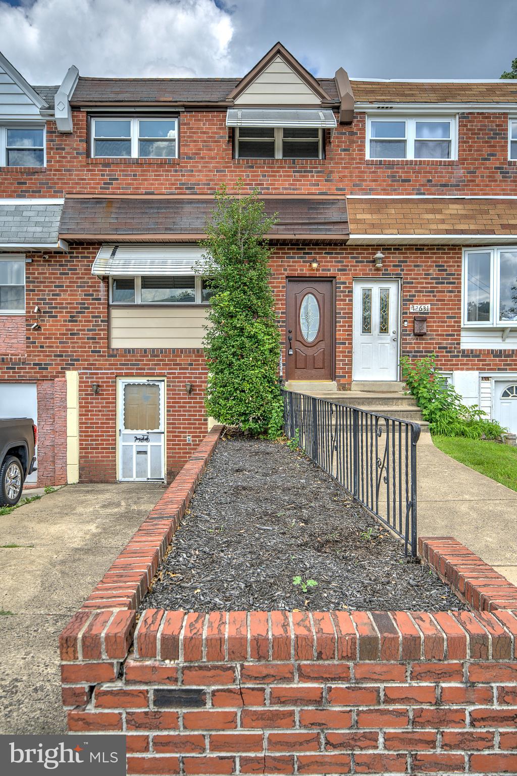 Welcome to 12633 Biscayne drive. Located in the sought after Parkwood community, the home is waiting for your personal touches to make it truly yours. This home is convenient to Franklyn Mills, Woodhaven road, I - 95 , PA turnpike and Center City.