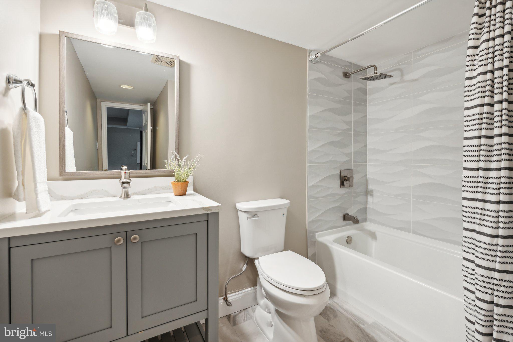 OAKCREST FARMS - Residential