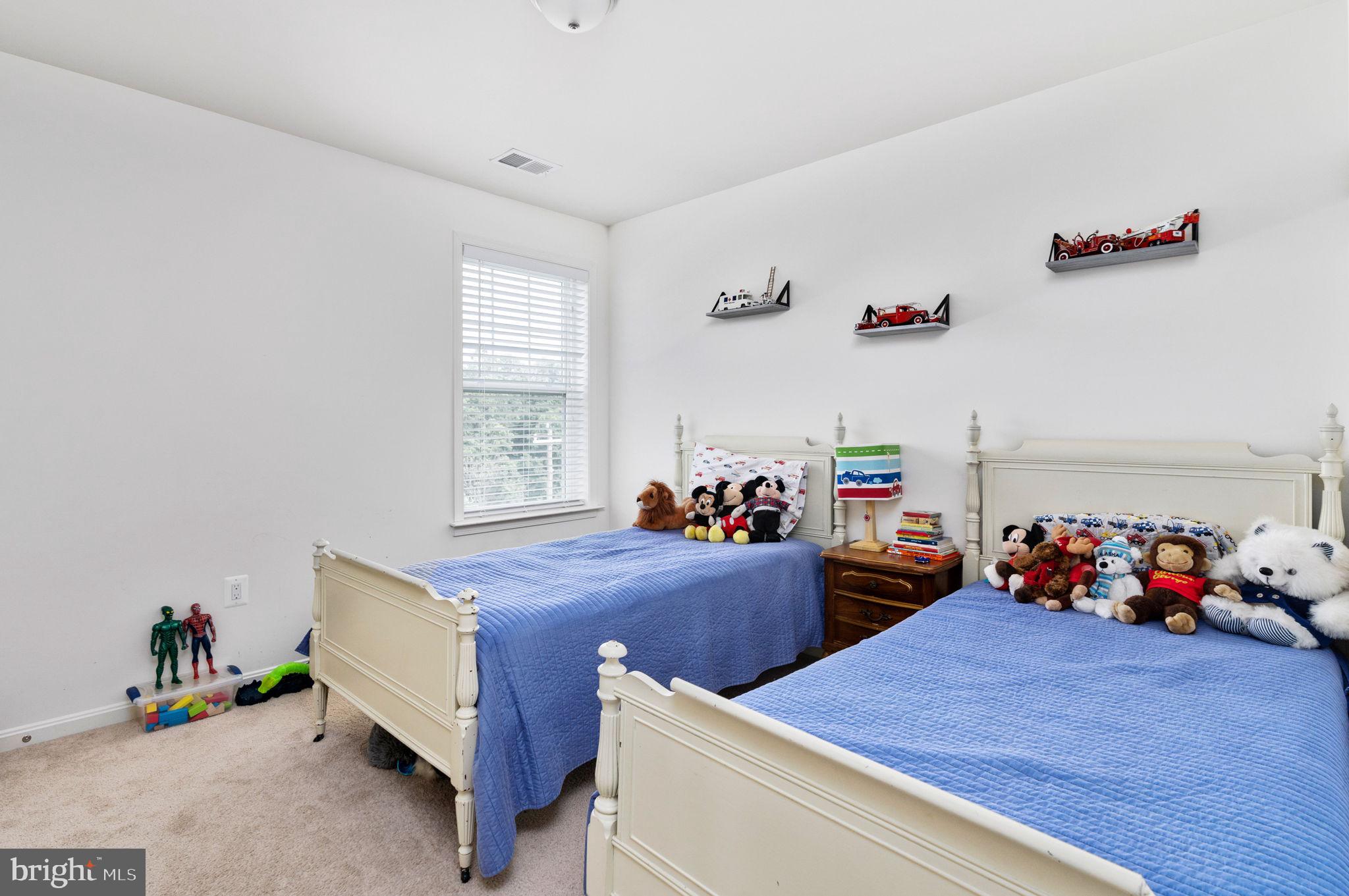 MOUNTAIN BROOK ESTATES - Residential