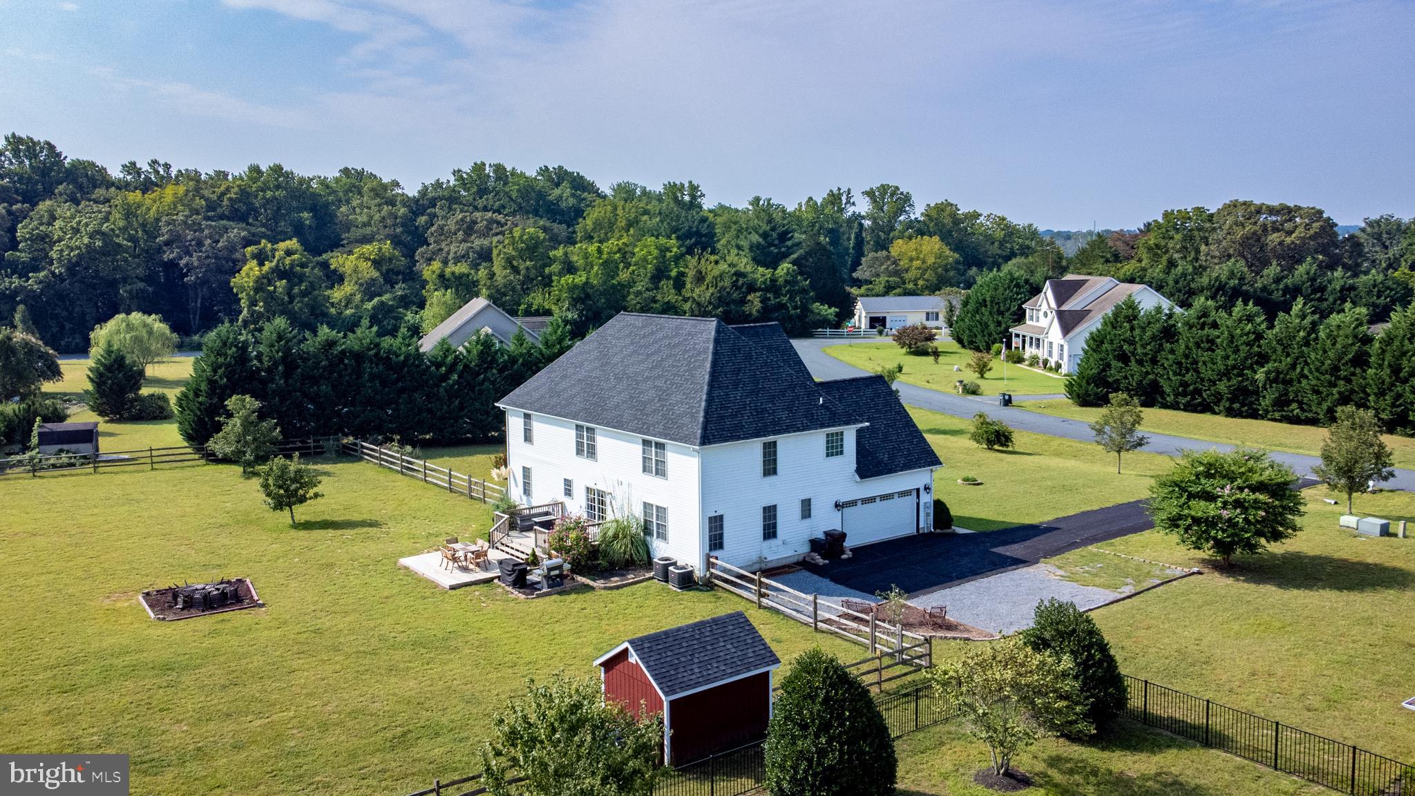 COLLINS POINT - Residential