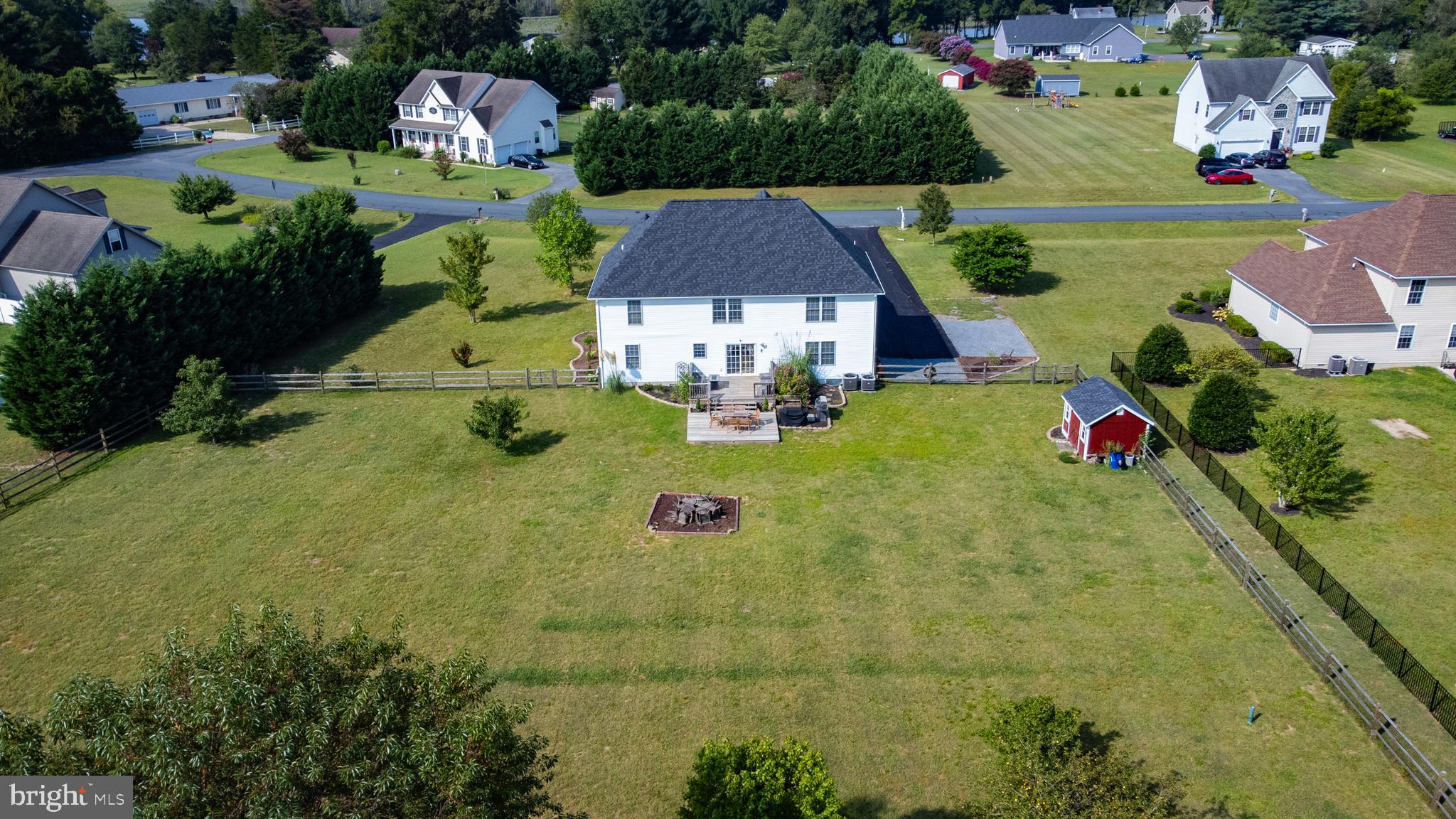 COLLINS POINT - Residential