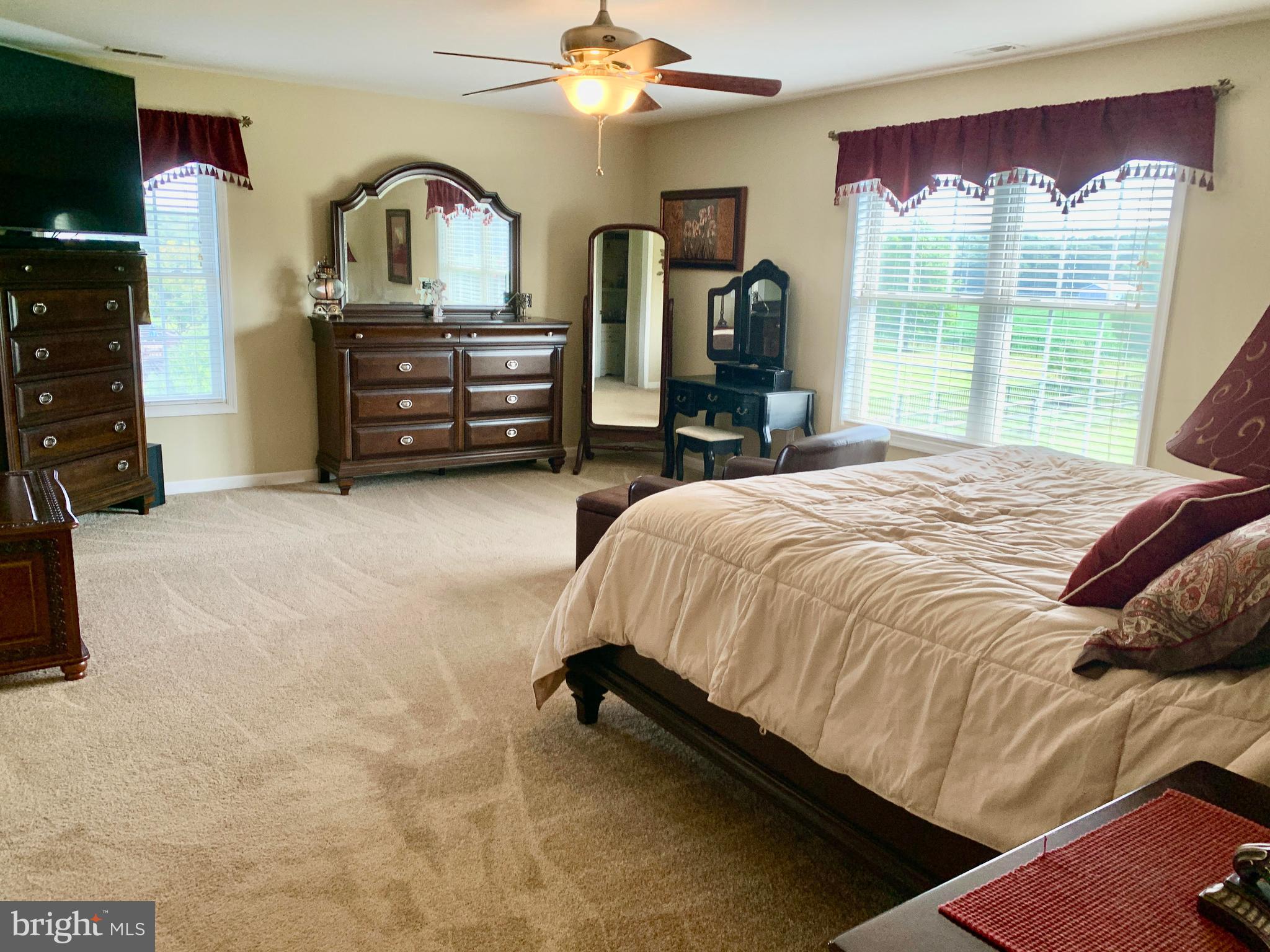 COLLINS POINT - Residential