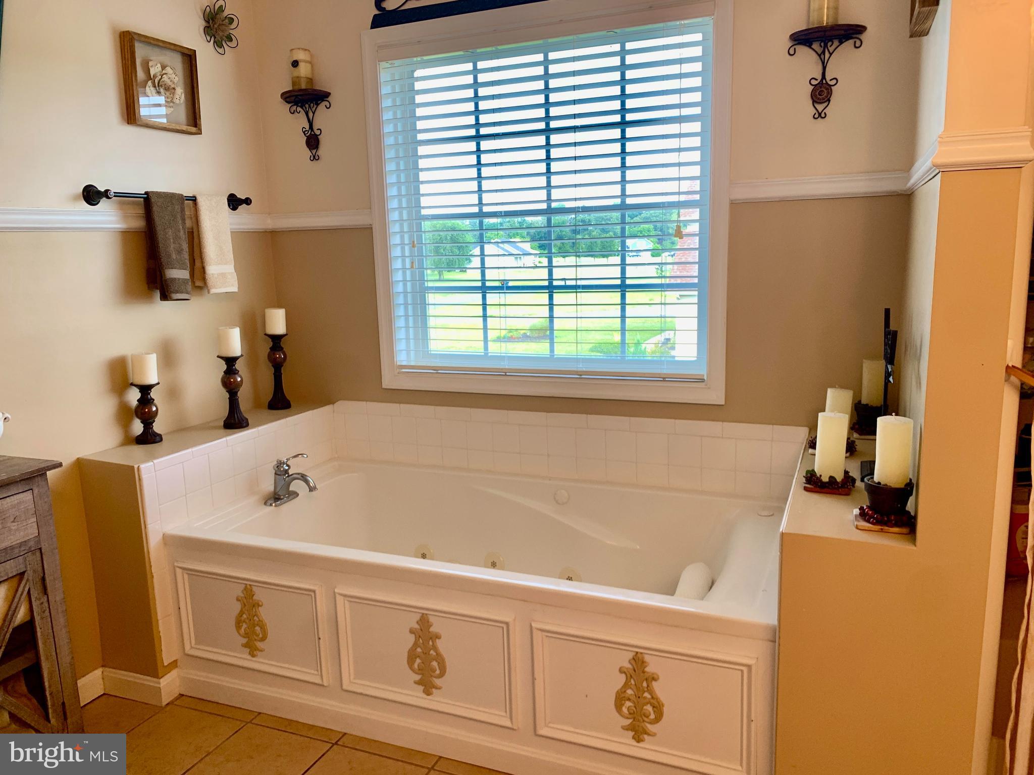 COLLINS POINT - Residential