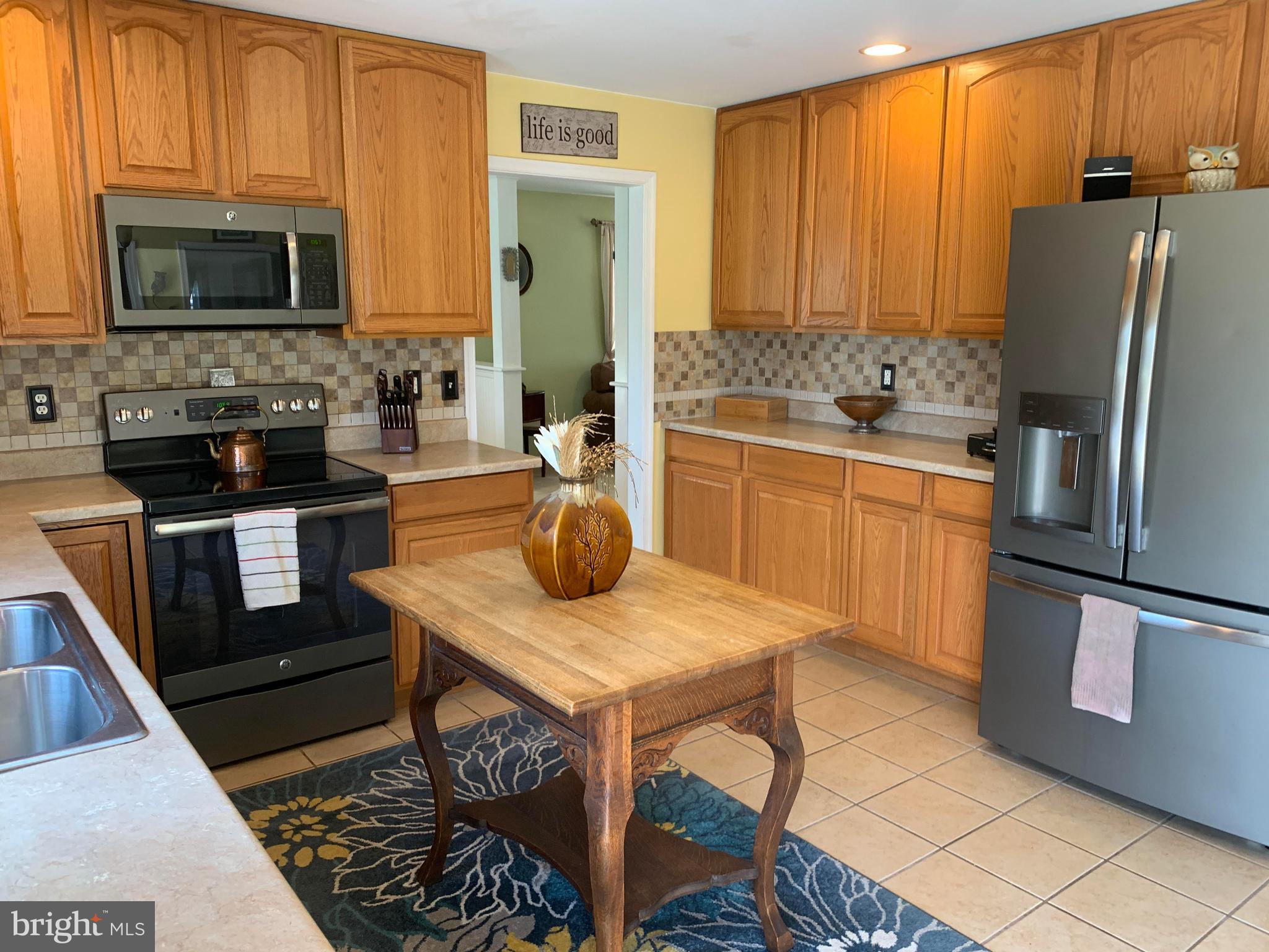 COLLINS POINT - Residential