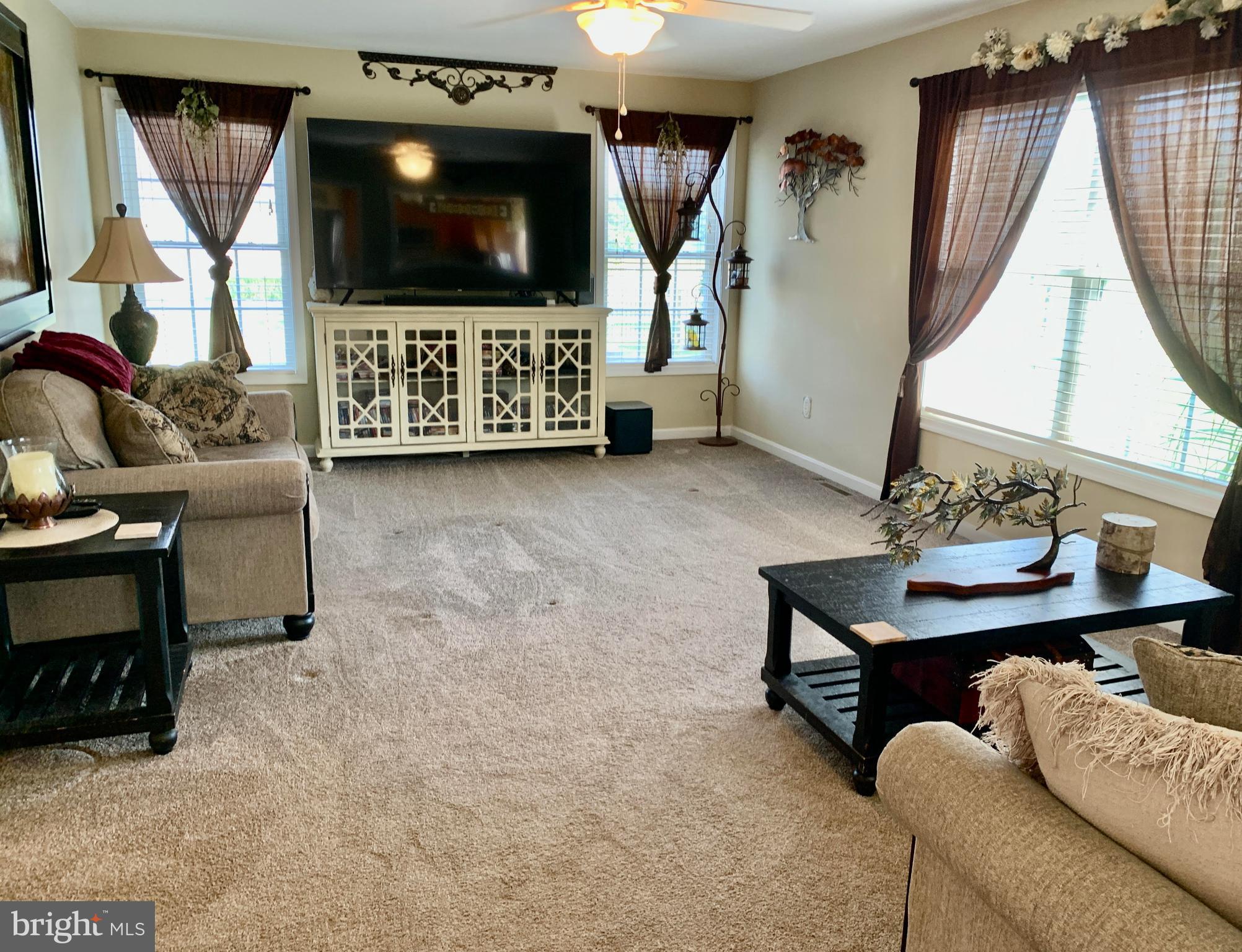 COLLINS POINT - Residential