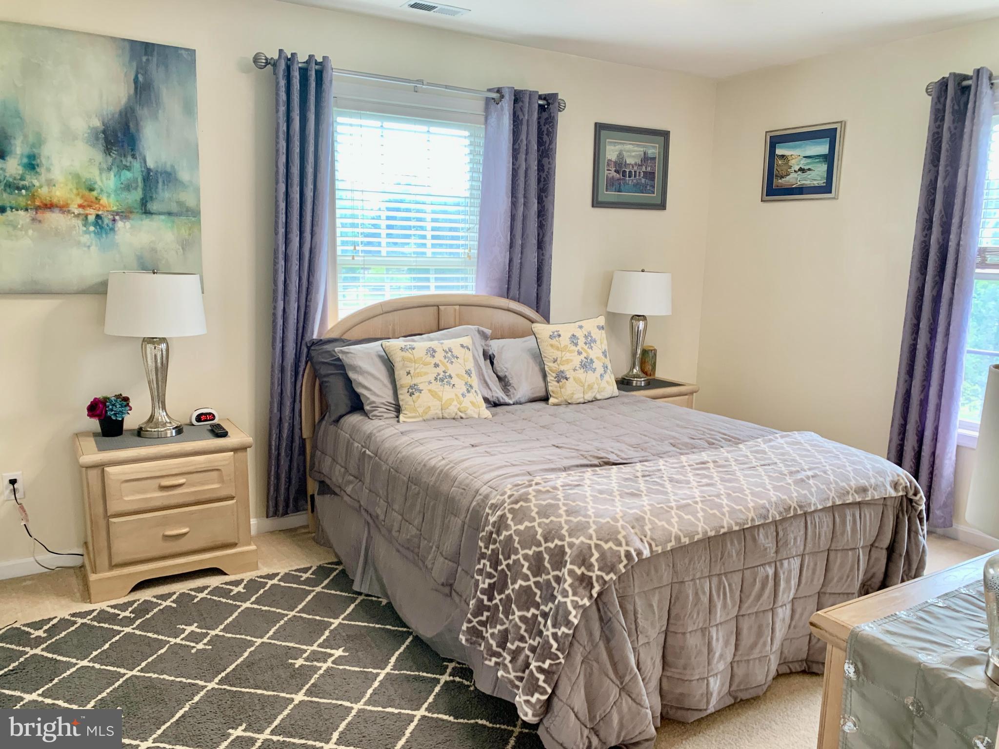 COLLINS POINT - Residential