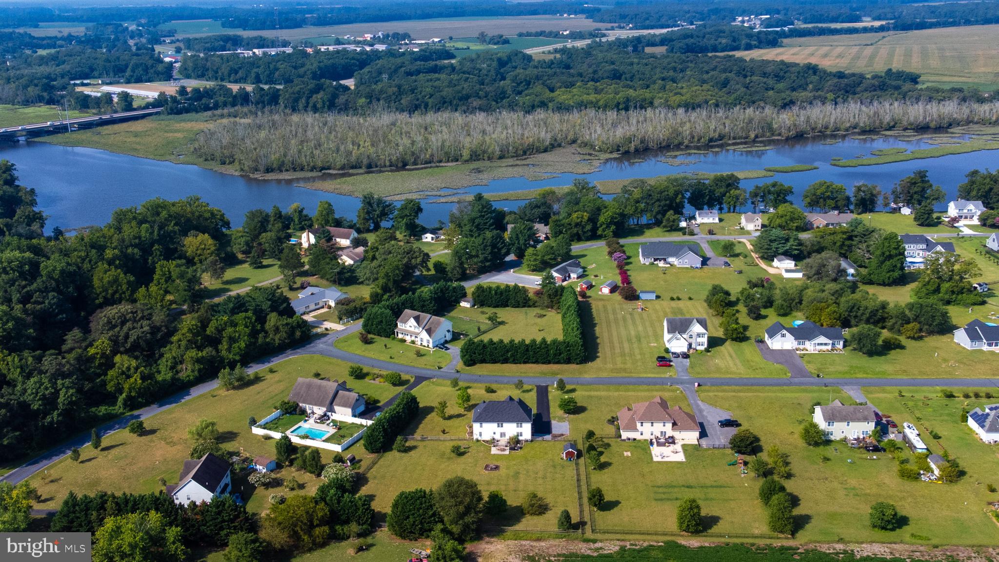 COLLINS POINT - Residential