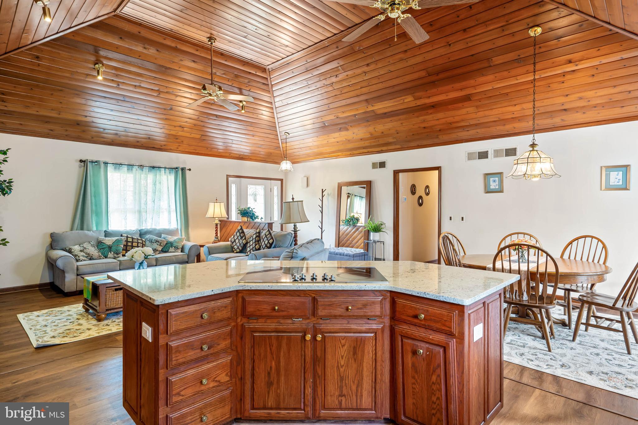 641 ADAMS DRIVE