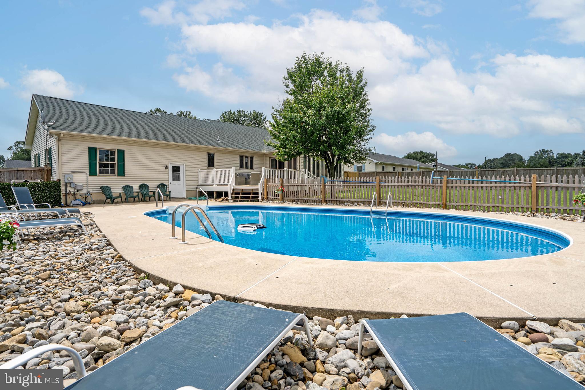 641 ADAMS DRIVE