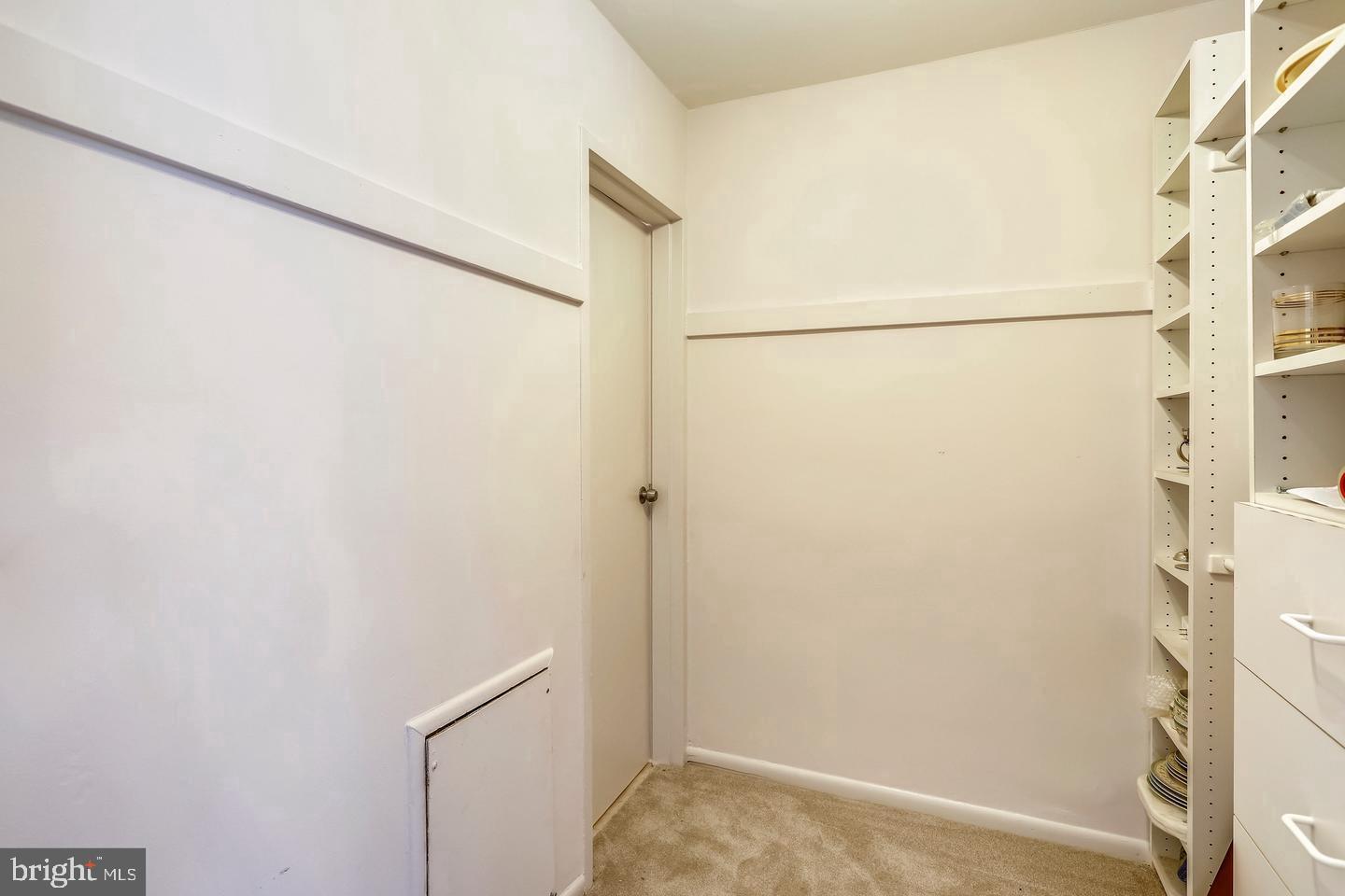 GROSVENOR WOODS - Residential Lease