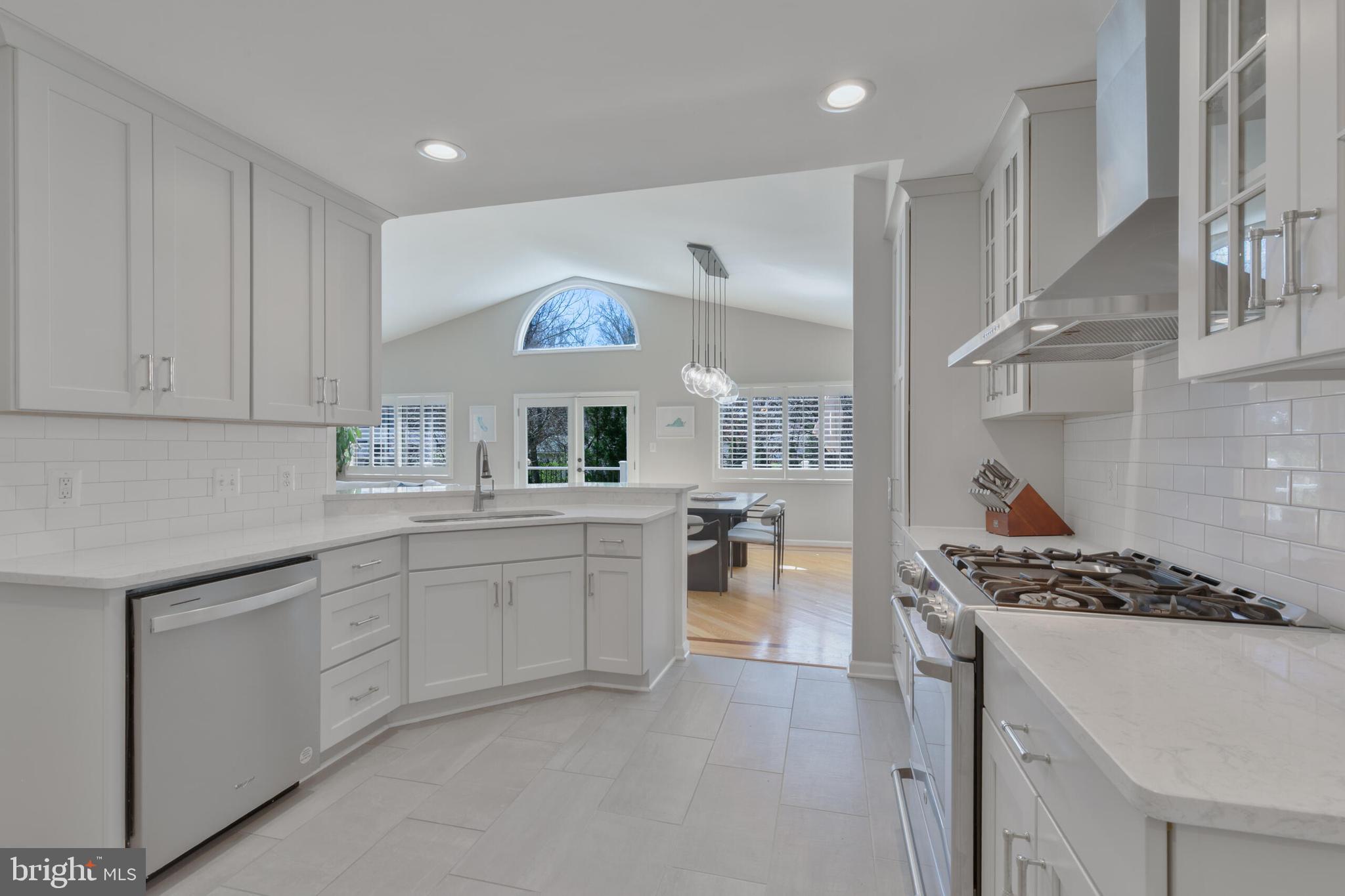 VIENNA WOODS - Residential