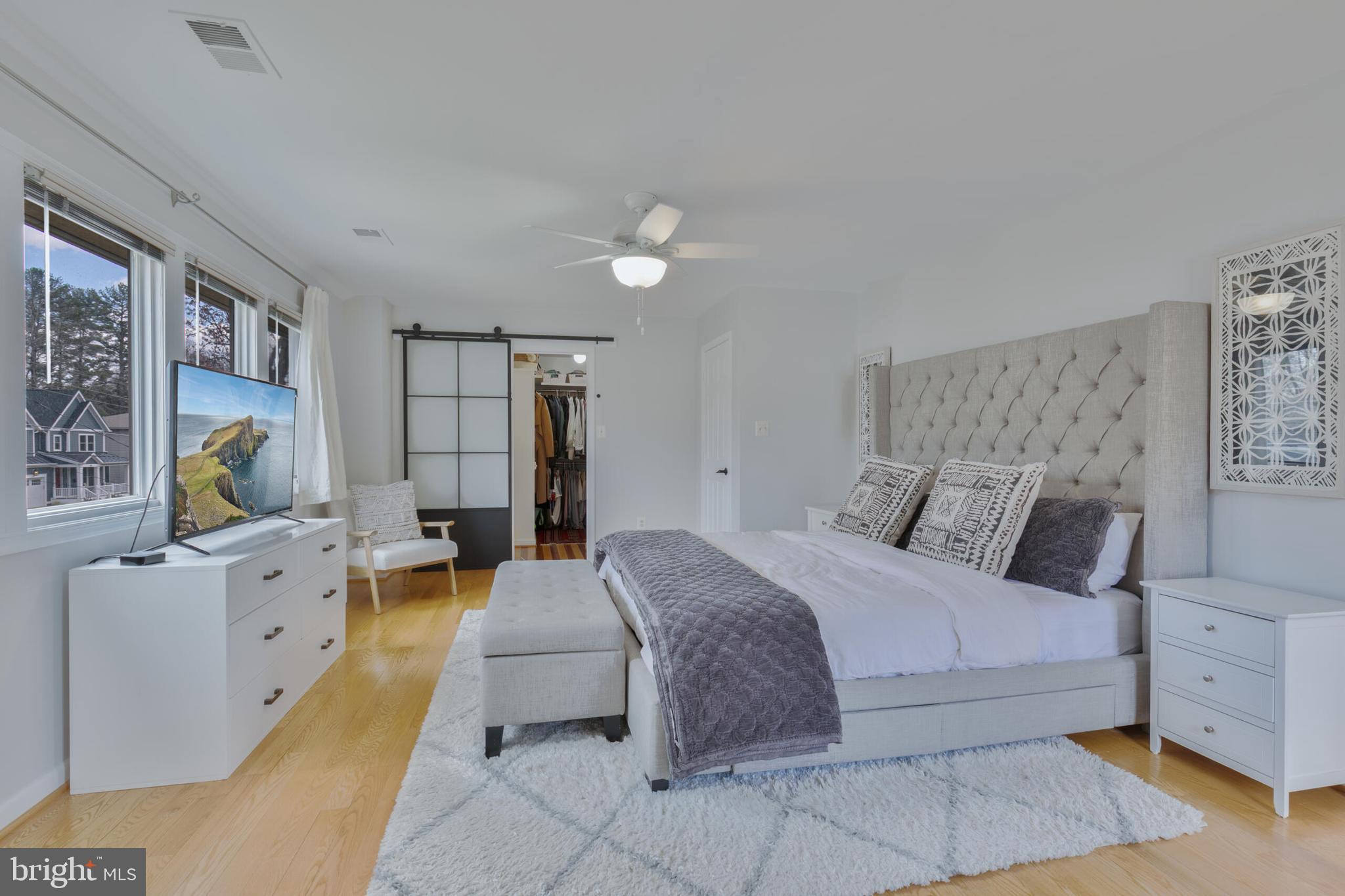 VIENNA WOODS - Residential