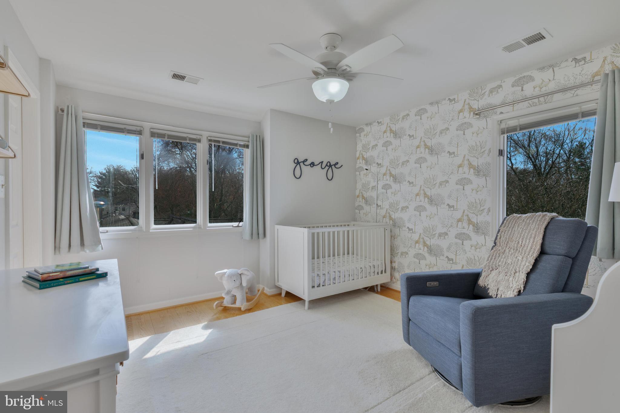 VIENNA WOODS - Residential