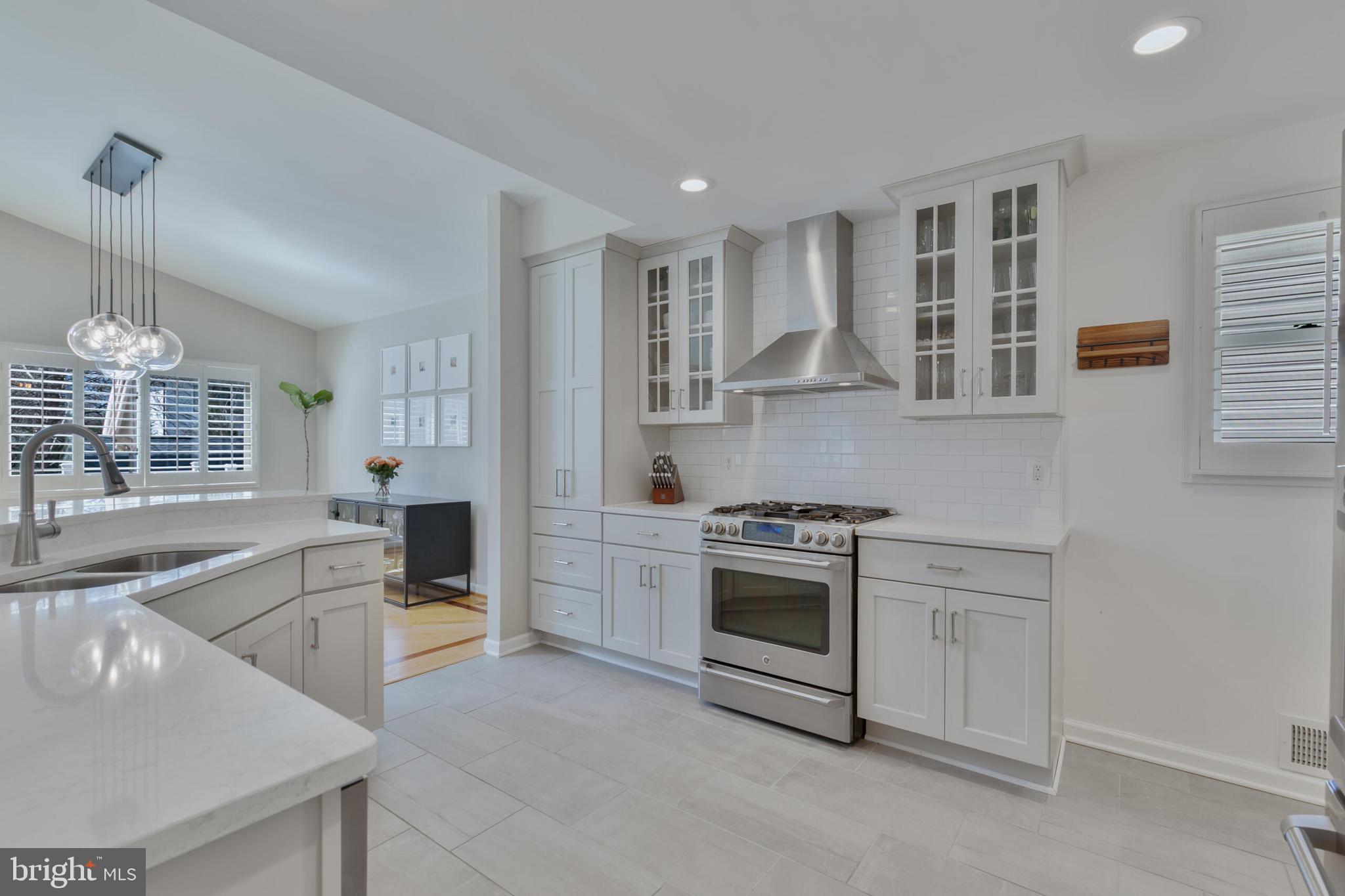 VIENNA WOODS - Residential