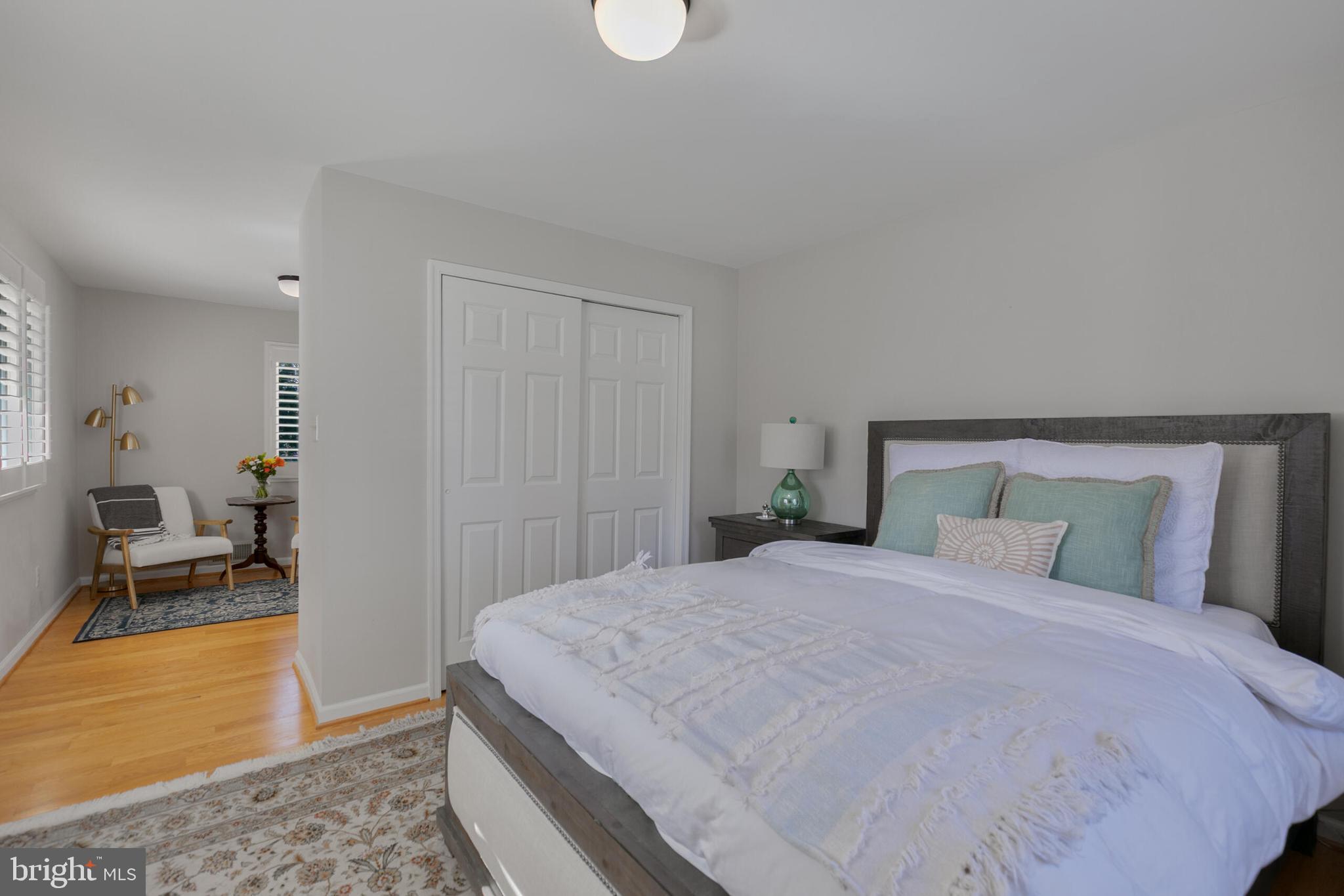 VIENNA WOODS - Residential