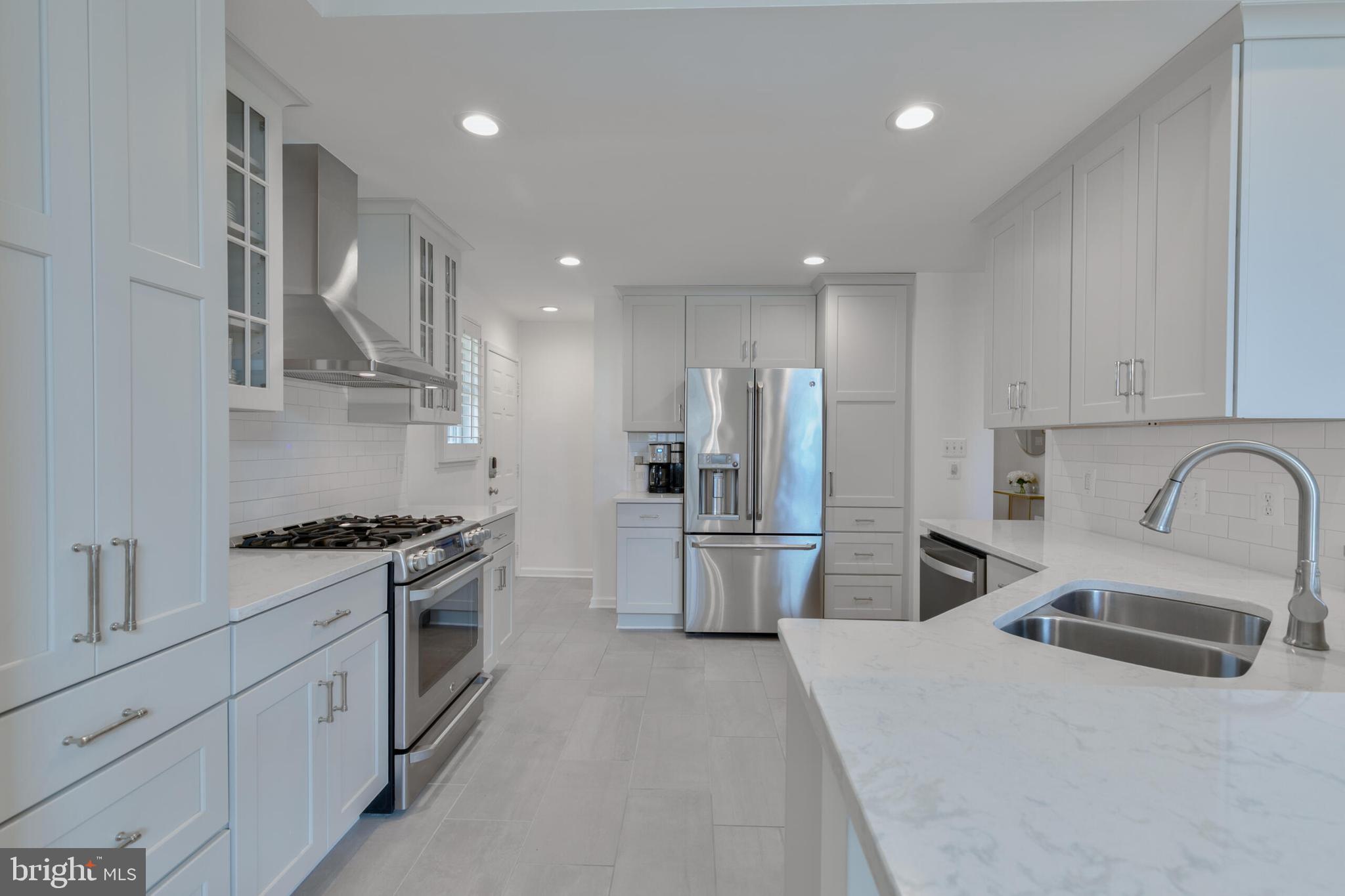 VIENNA WOODS - Residential