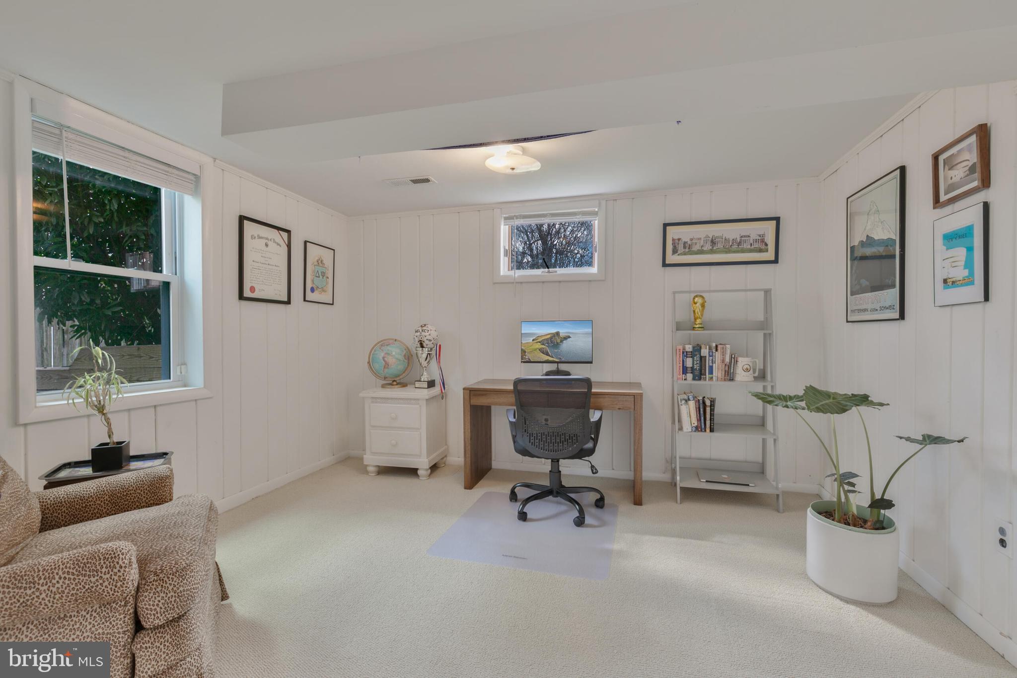 VIENNA WOODS - Residential