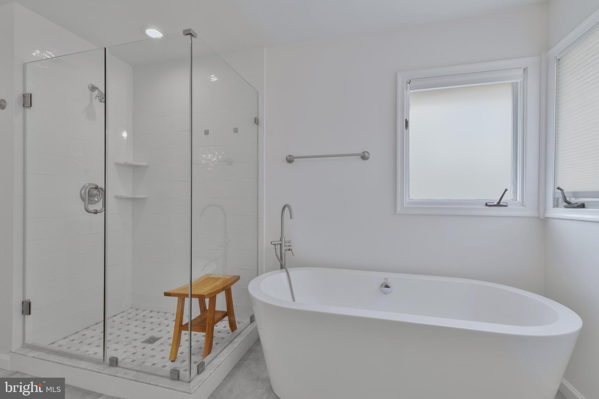 VIENNA WOODS - Residential