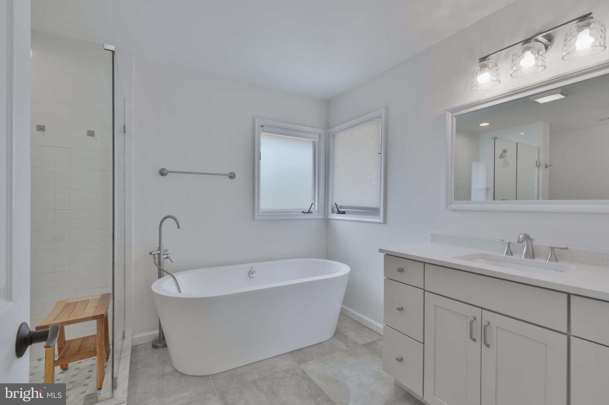 VIENNA WOODS - Residential