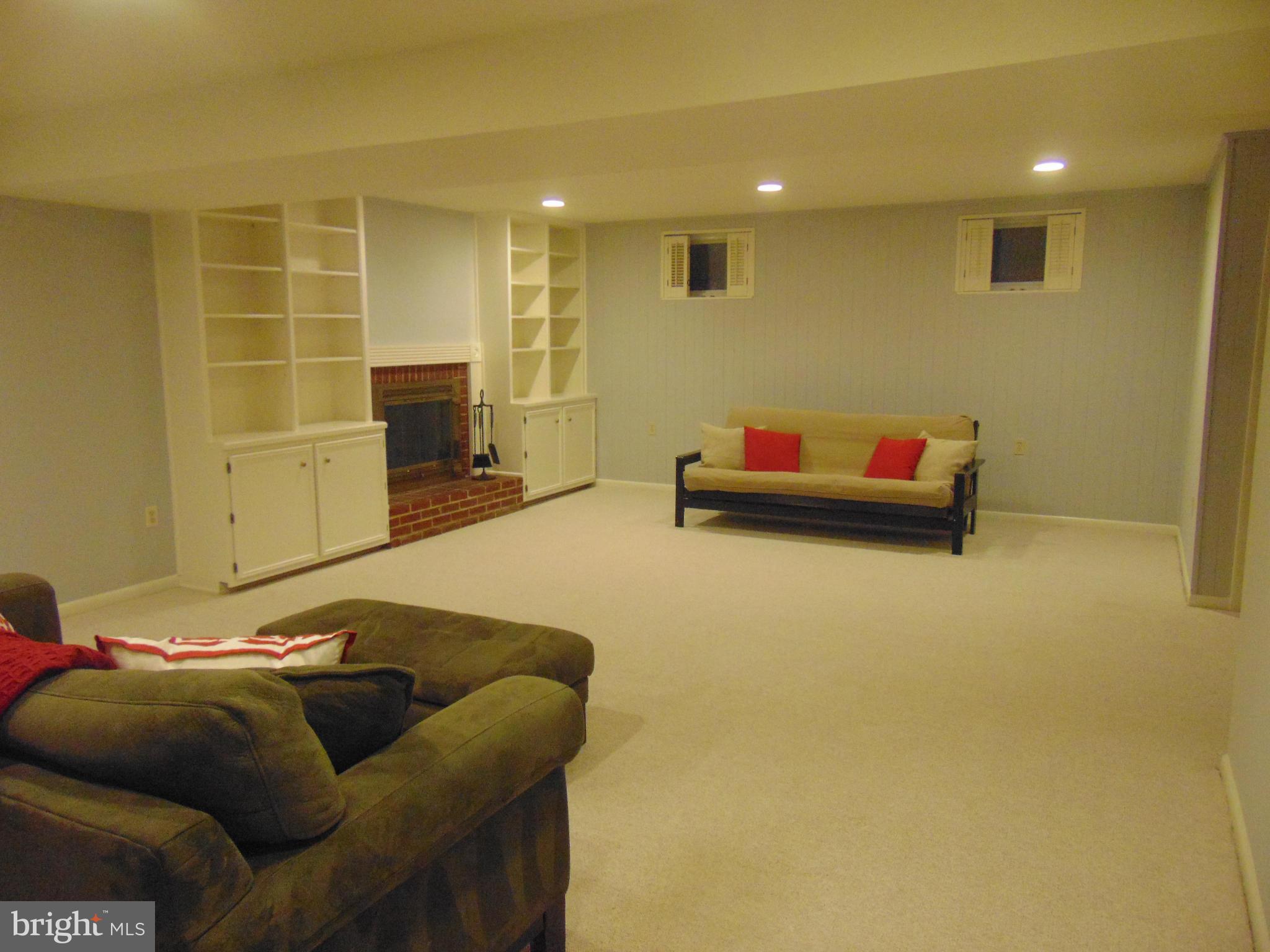 BROYHILL LANGLEY ESTATES - Residential