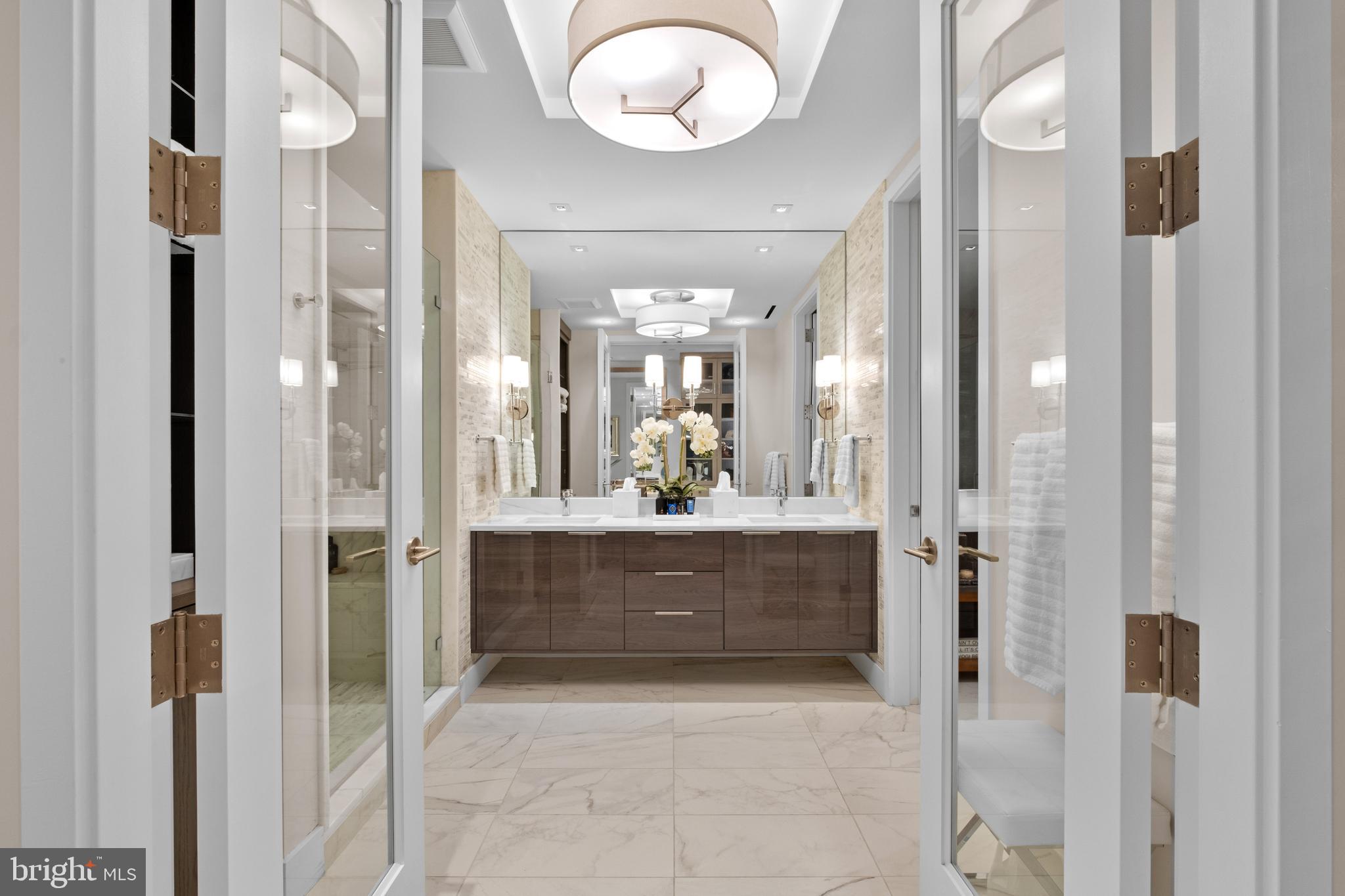 WASHINGTON SQ - Residential