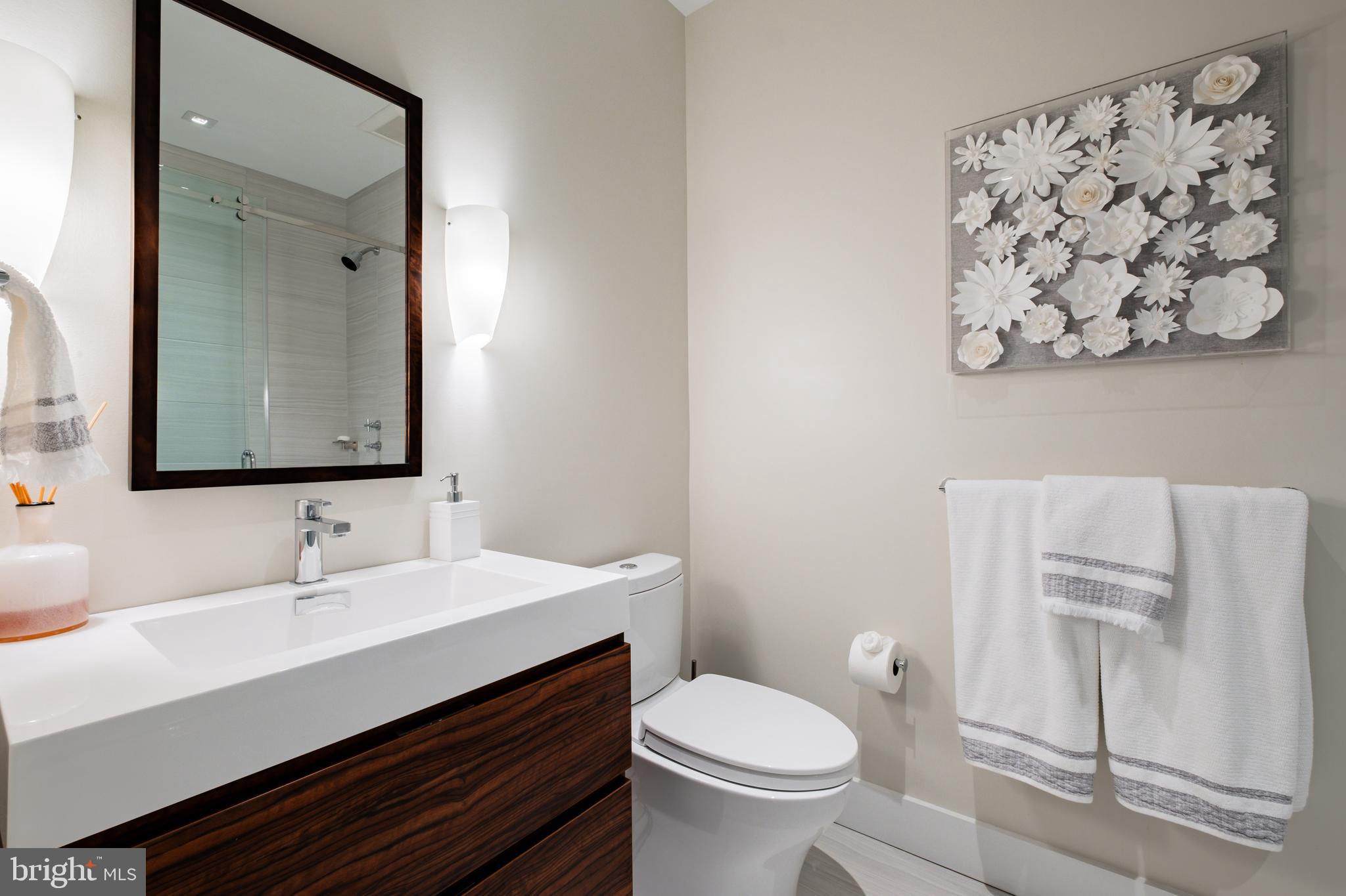 WASHINGTON SQ - Residential