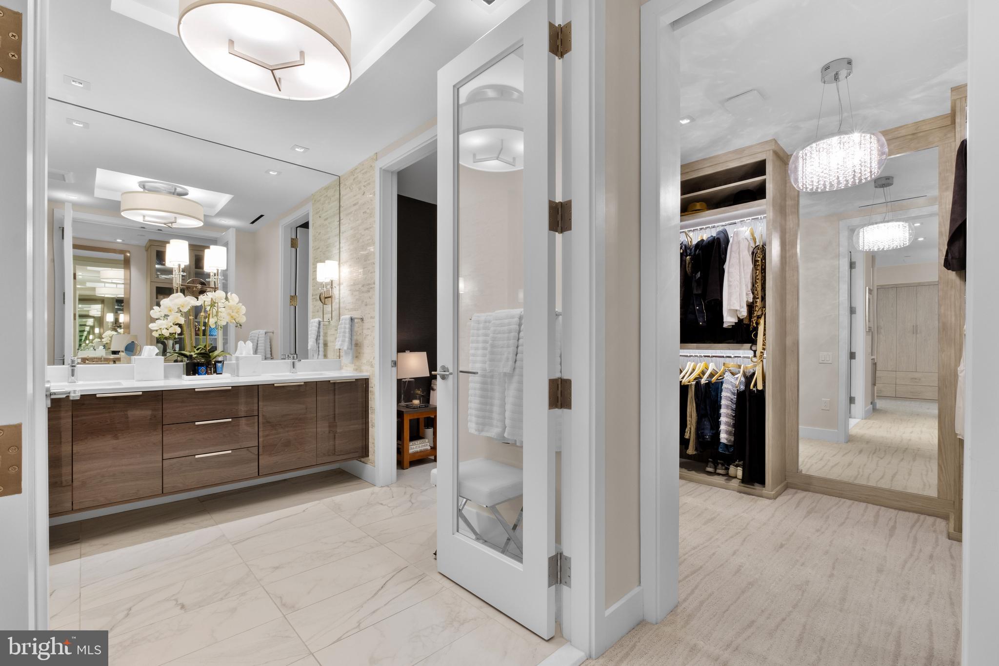 WASHINGTON SQ - Residential