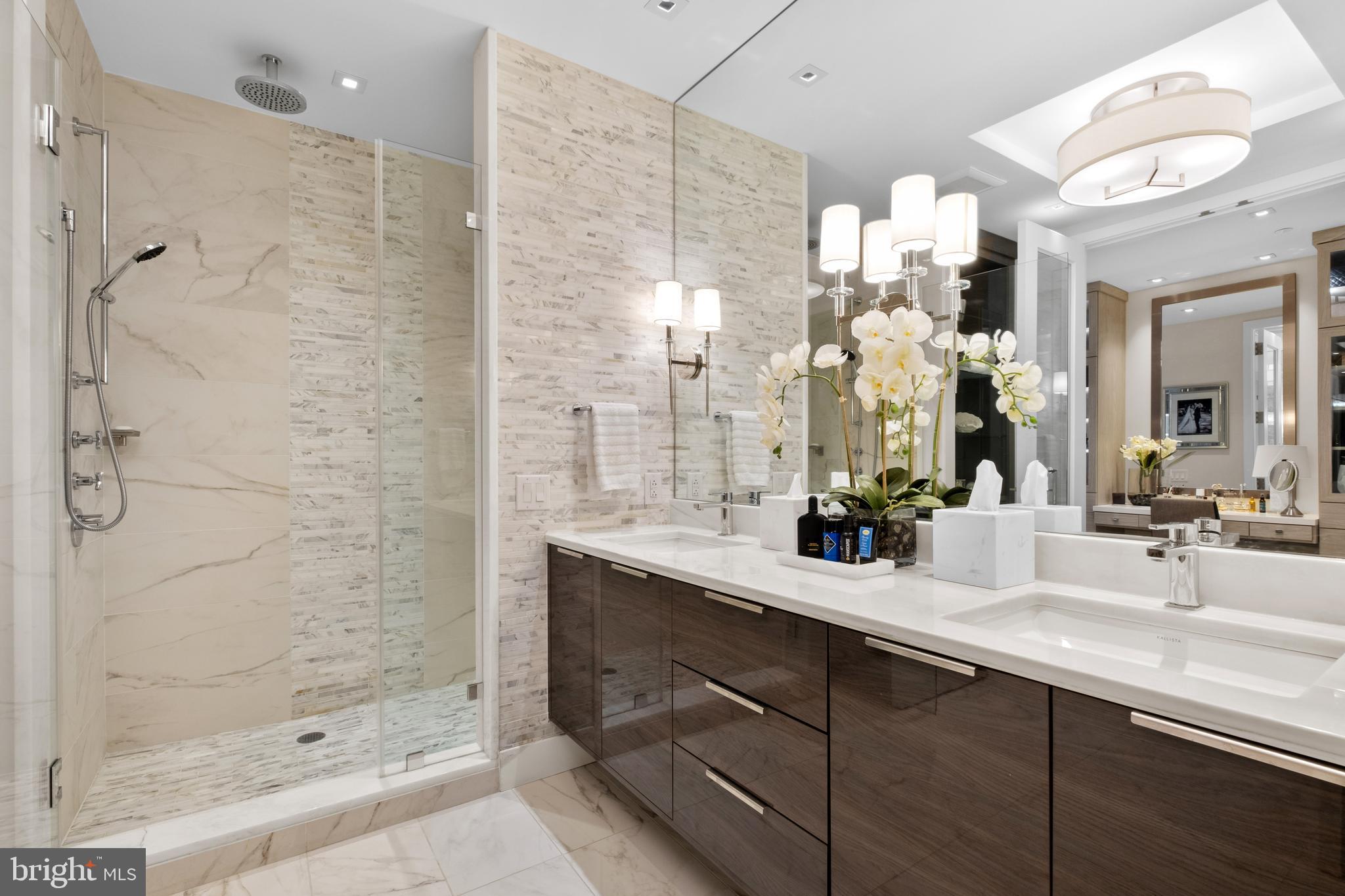 WASHINGTON SQ - Residential