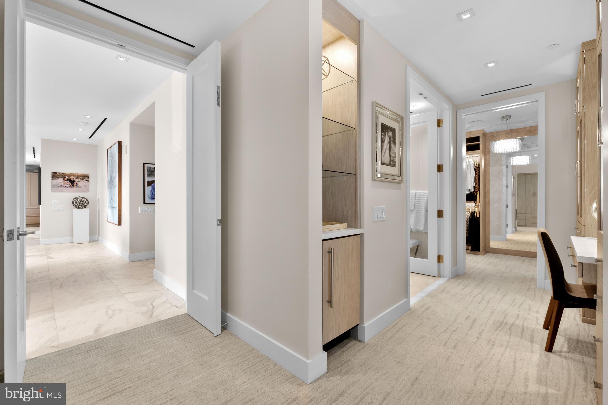 WASHINGTON SQ - Residential