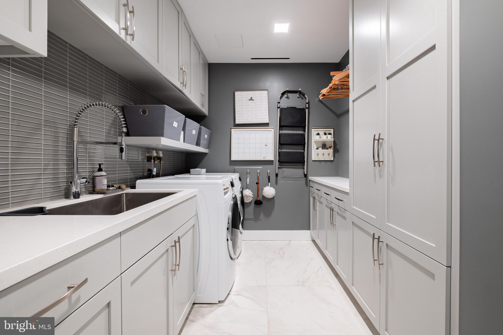 WASHINGTON SQ - Residential