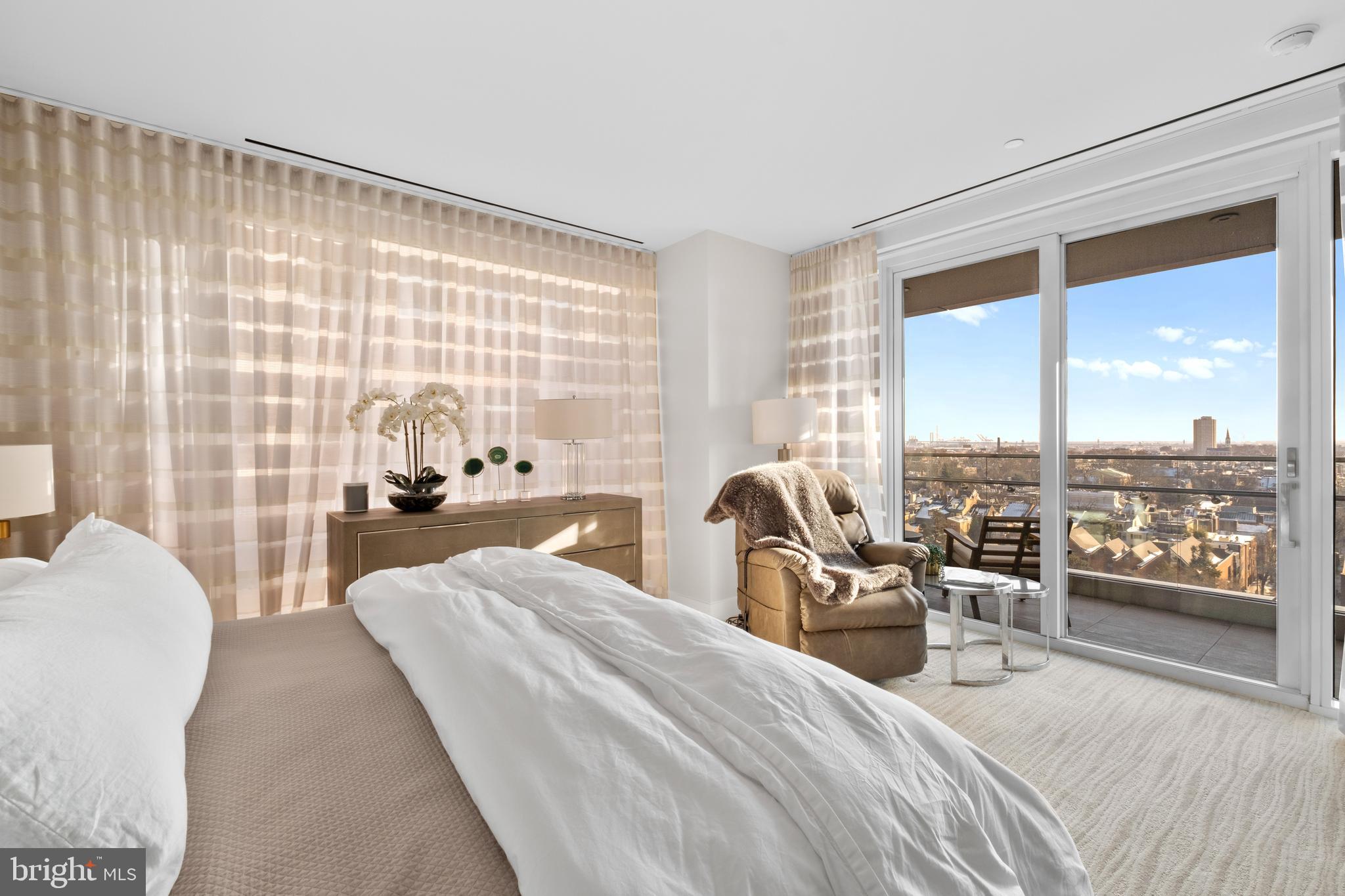 WASHINGTON SQ - Residential