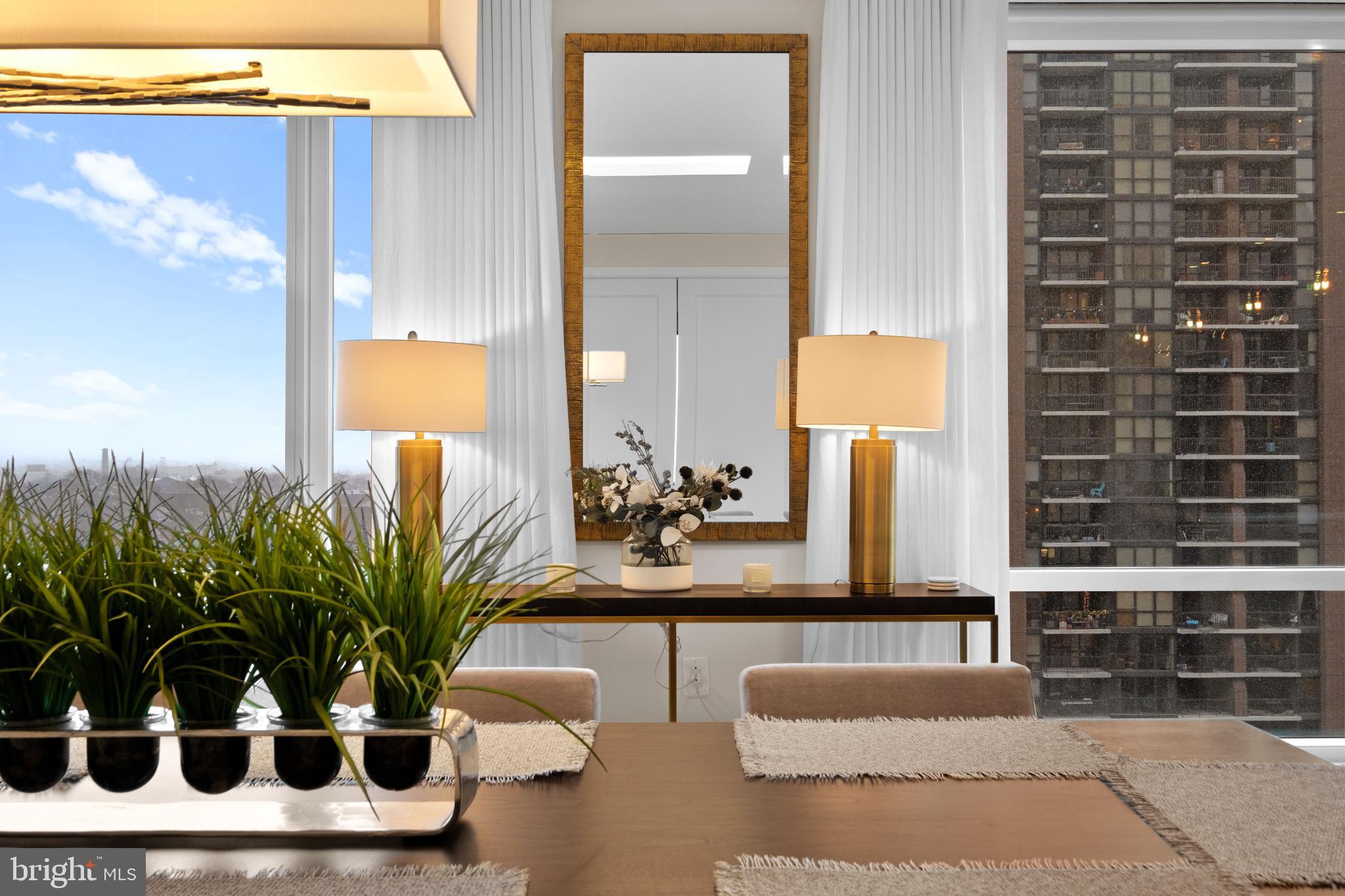 WASHINGTON SQ - Residential