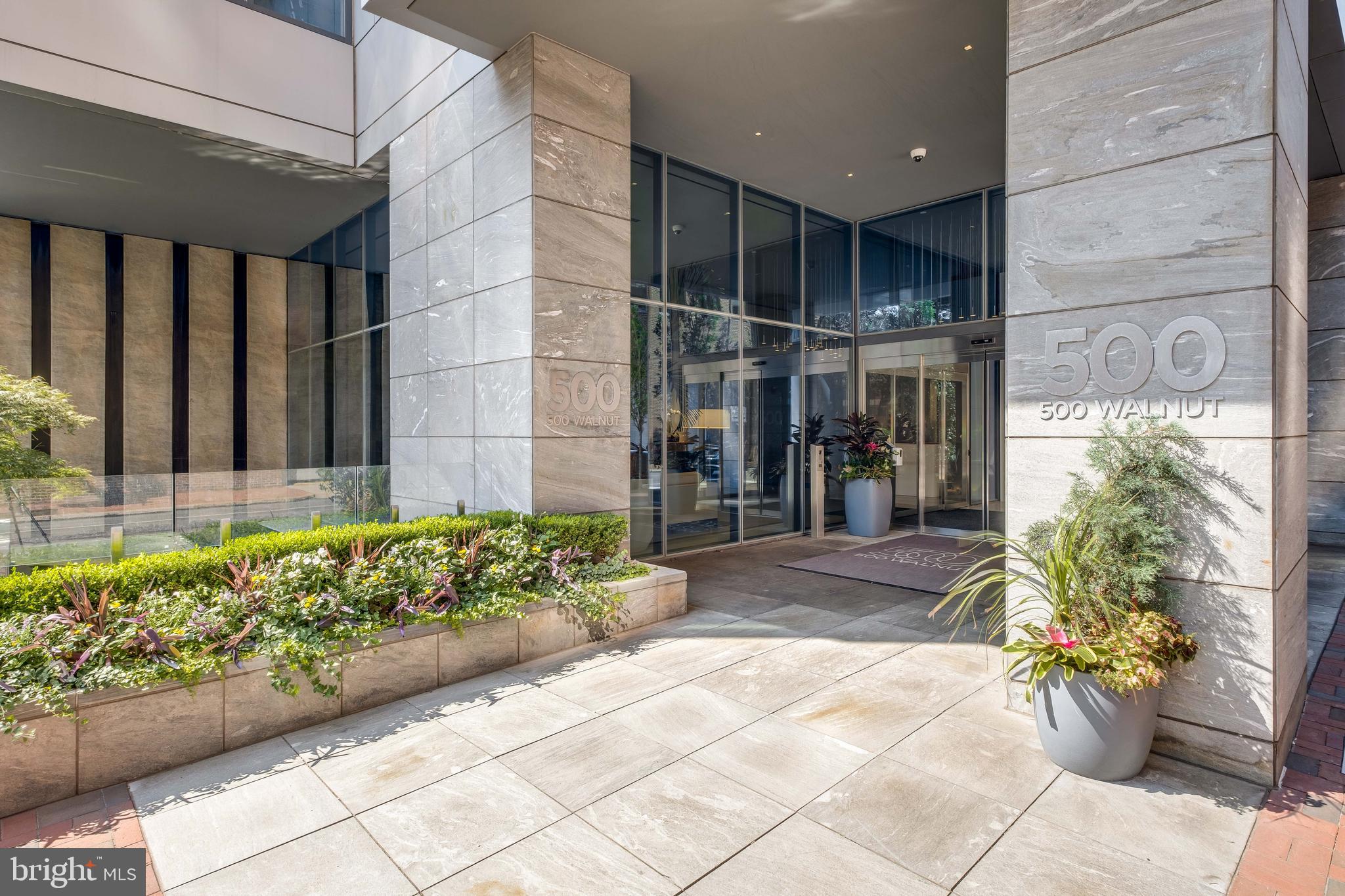 500 WALNUT STREET 1001