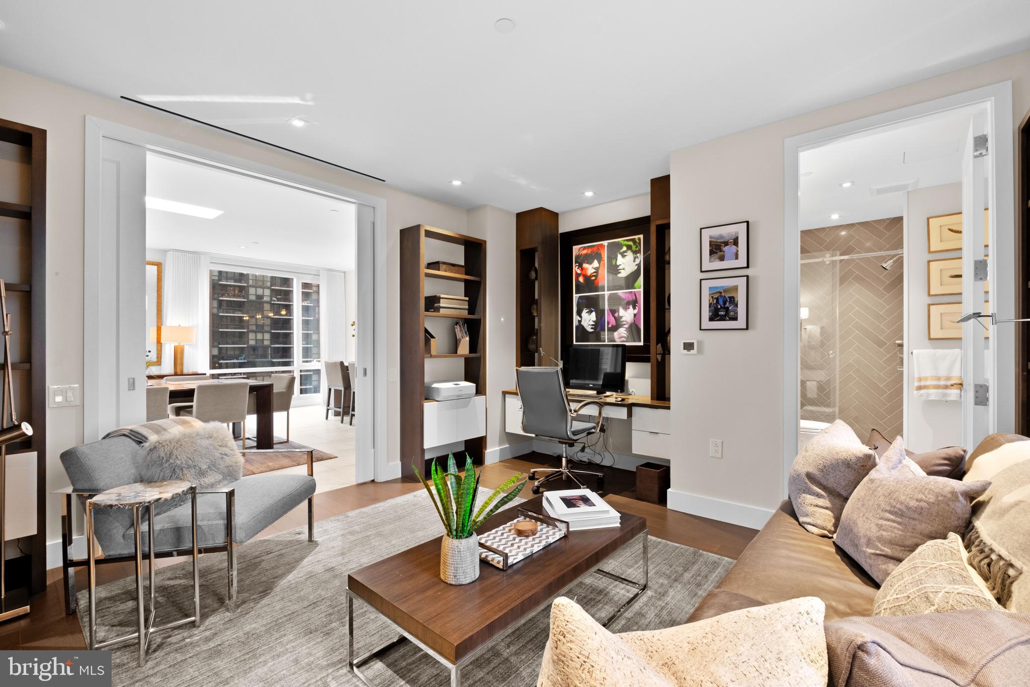 WASHINGTON SQ - Residential