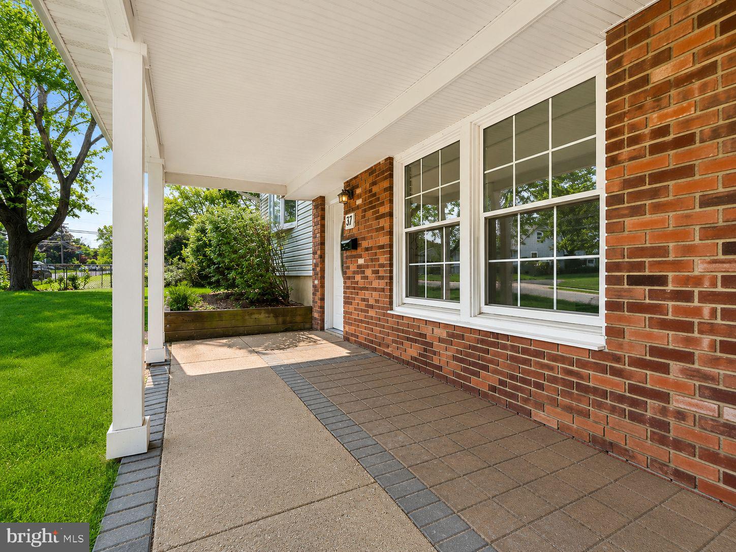 37 BRYANT DRIVE