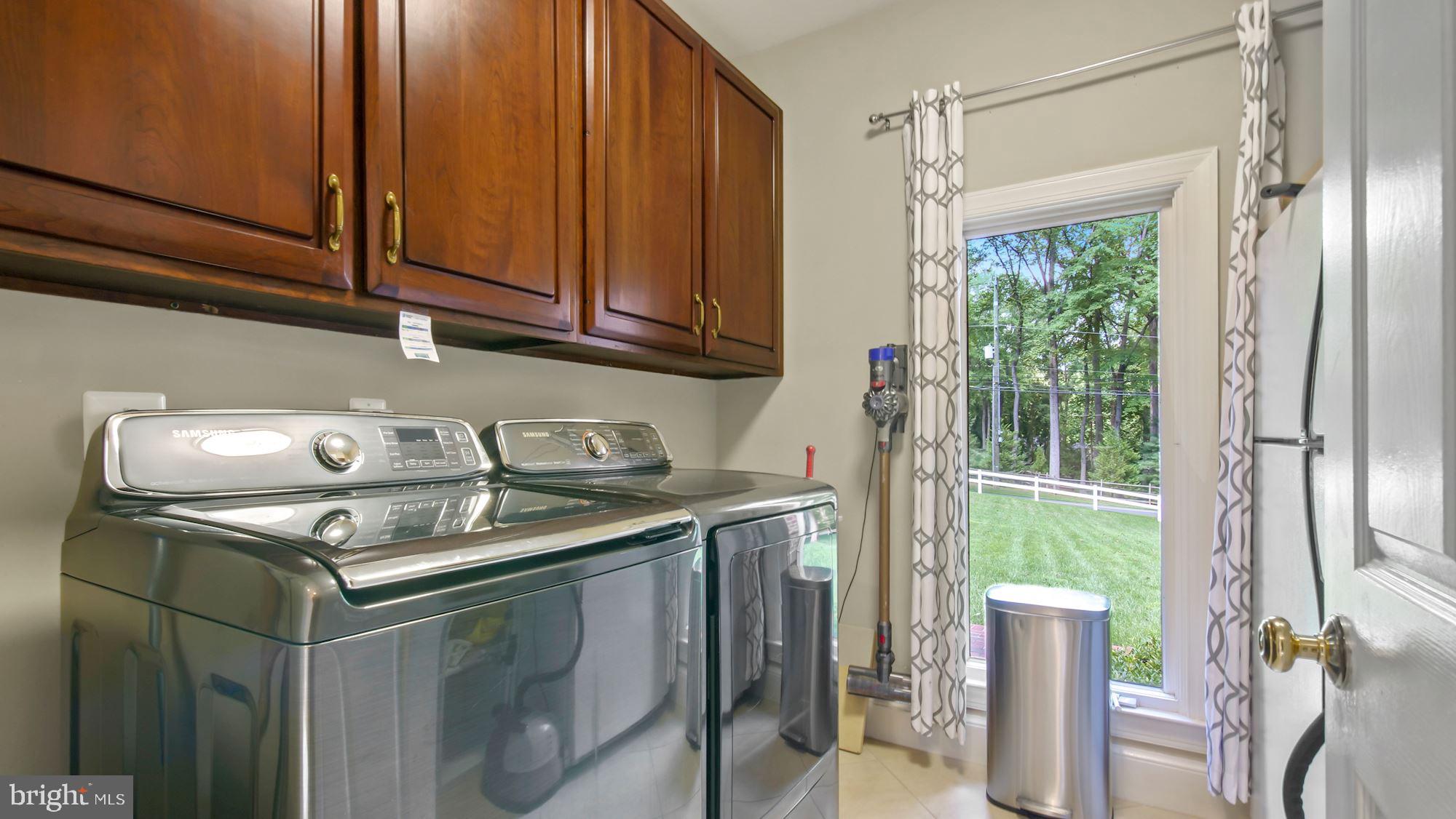 SENECA KNOLL - Residential