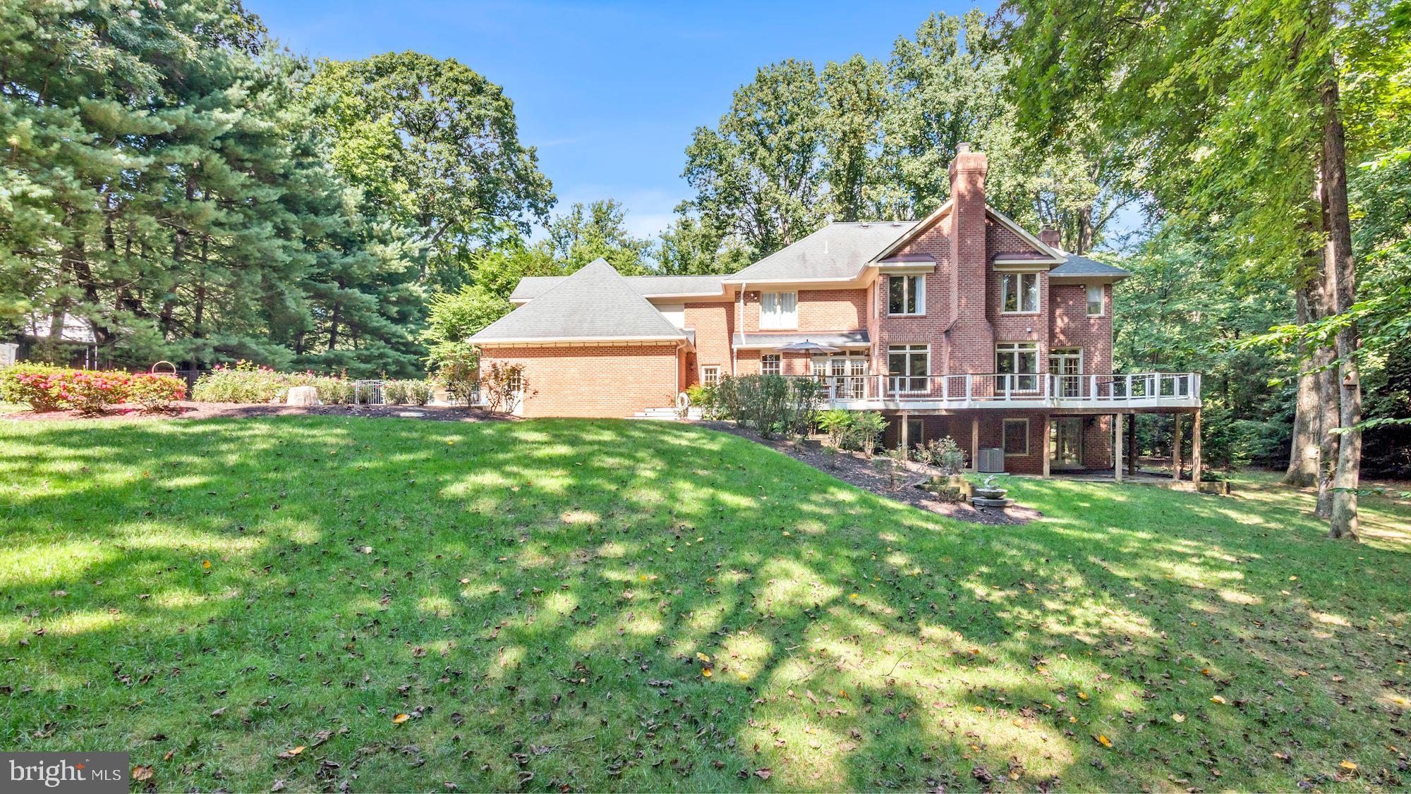 SENECA KNOLL - Residential